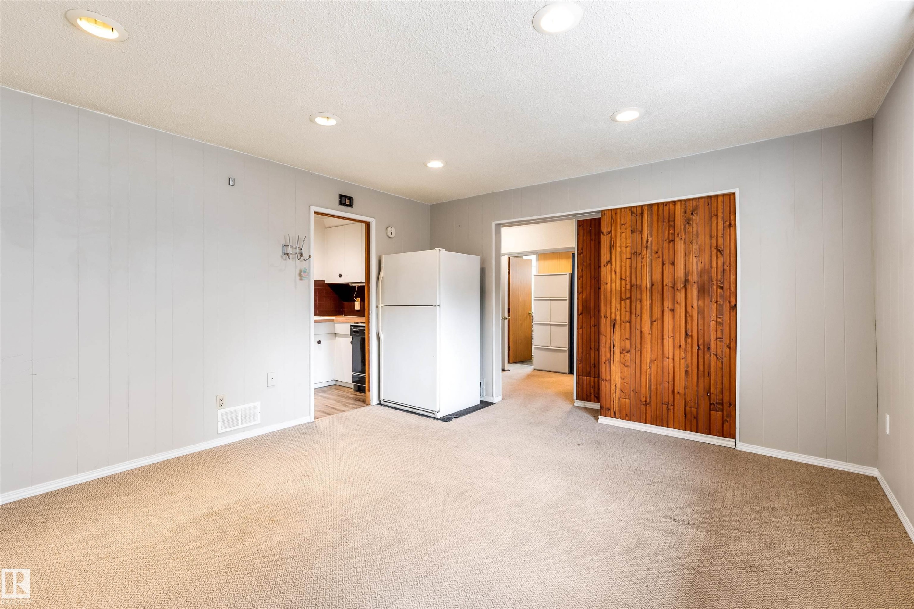 52 Belmont Drive, St. Albert, AB - Indoor Photo Showing Other Room