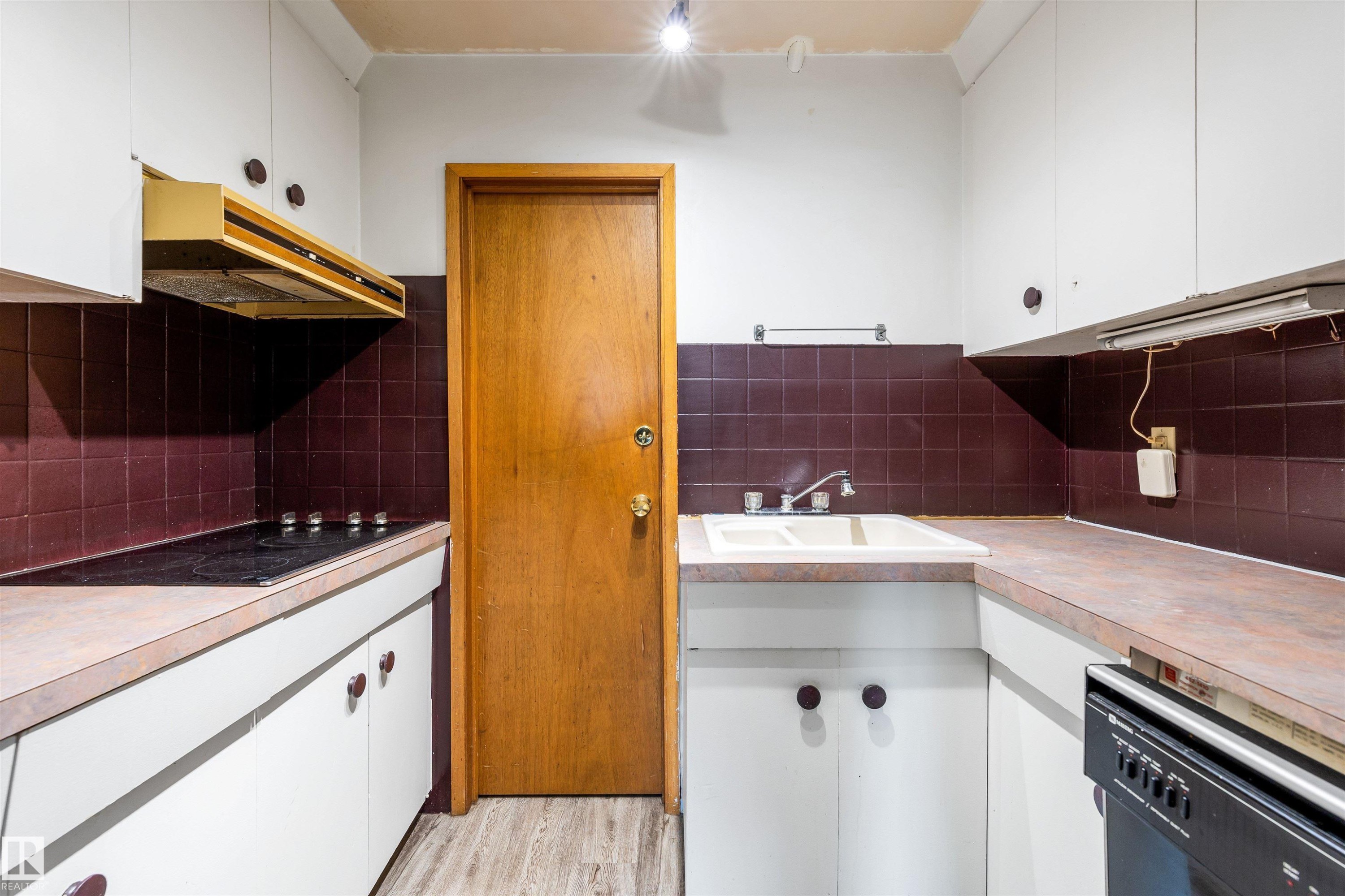 52 Belmont Drive, St. Albert, AB - Indoor Photo Showing Kitchen