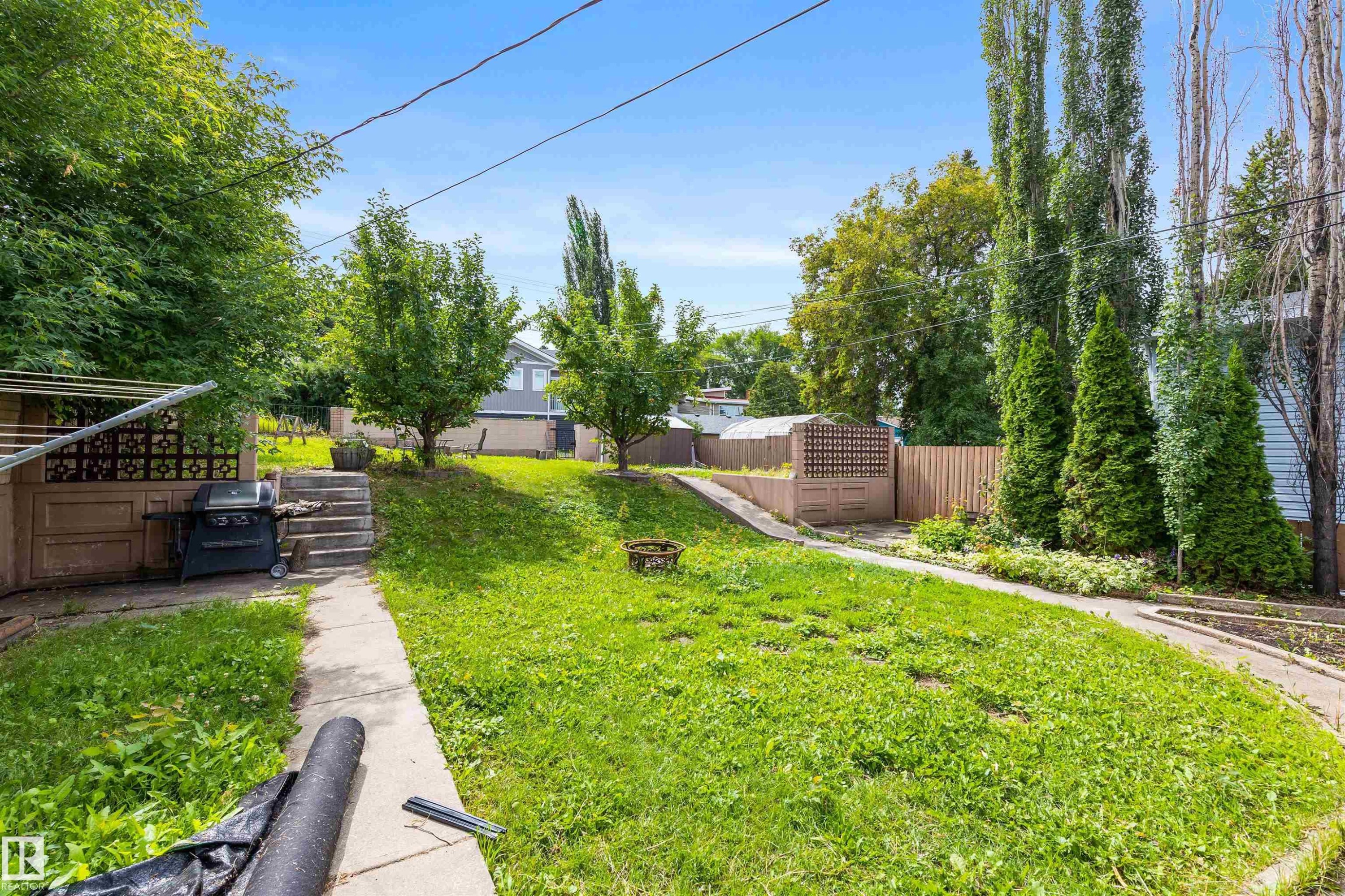 52 Belmont Drive, St. Albert, AB - Outdoor