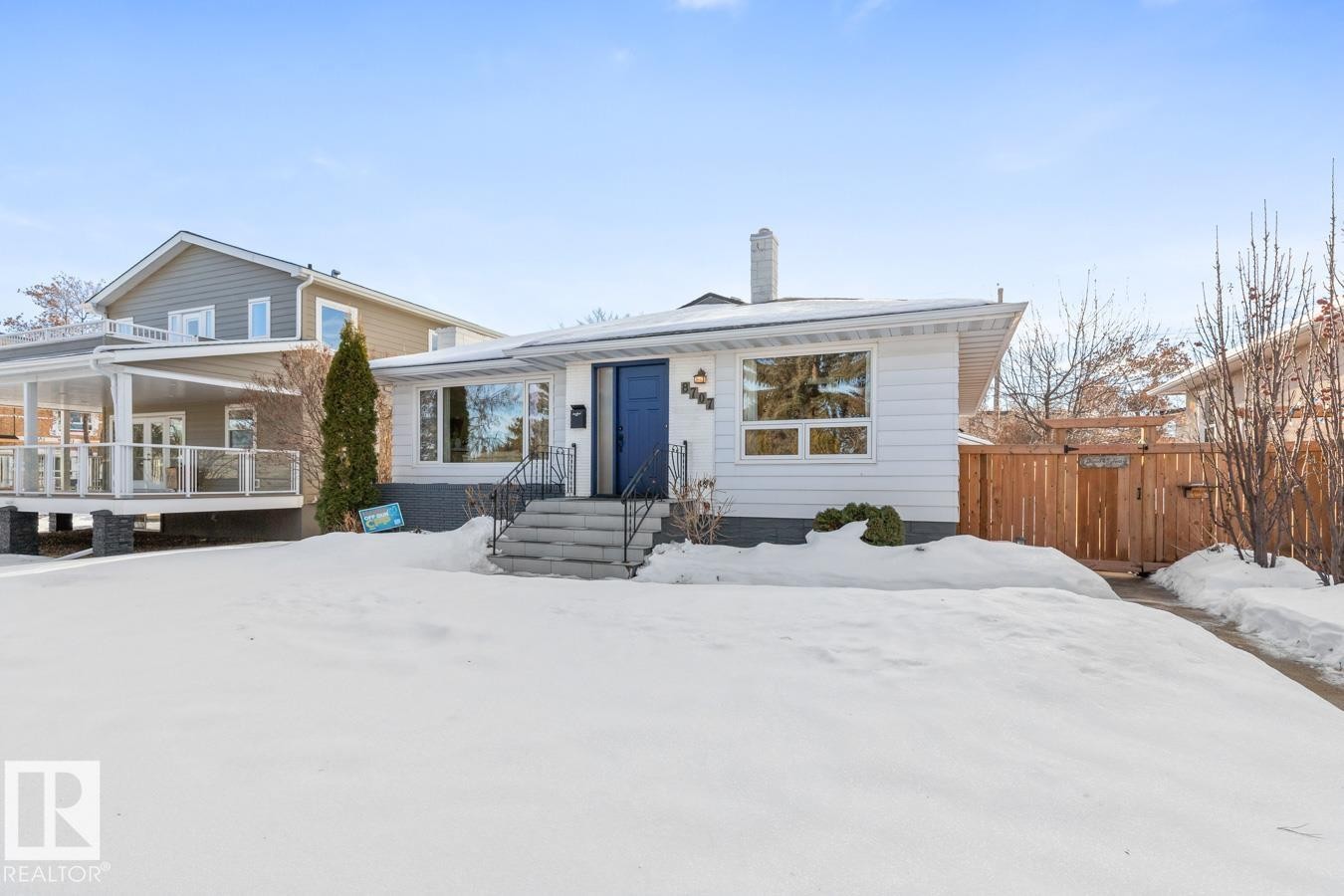 8707 Strathearn Drive, Edmonton, AB - Outdoor