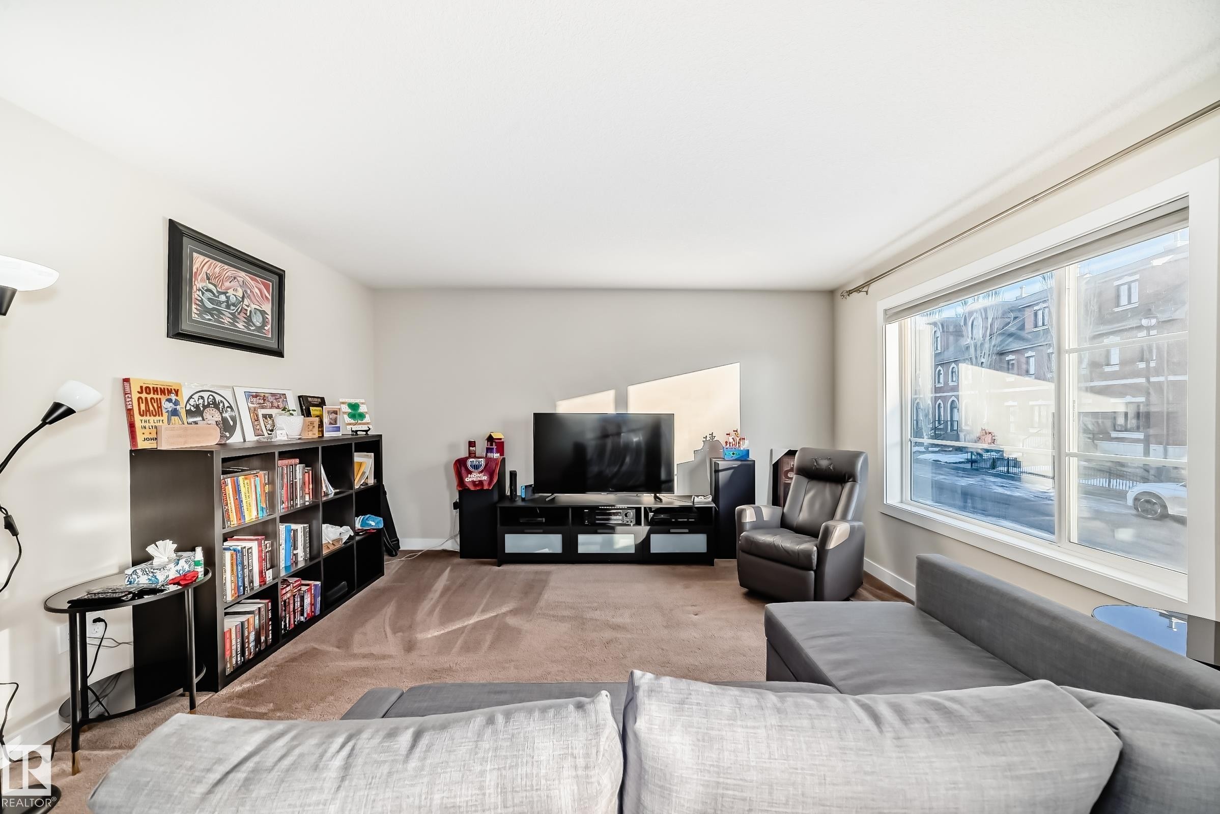 2 4950 Terwillegar Common, Edmonton, AB - Indoor Photo Showing Living Room