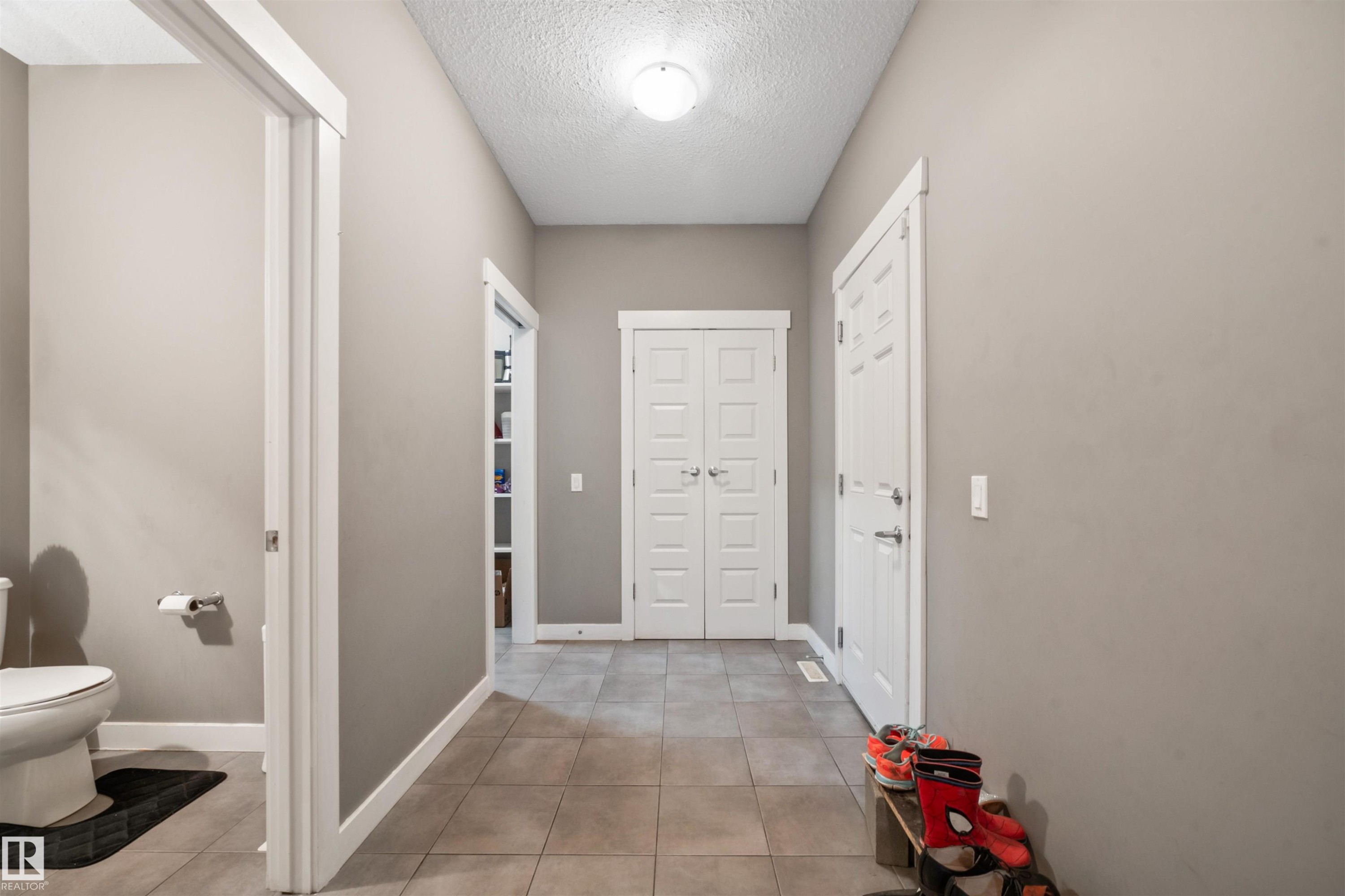 20641 97A Avenue, Edmonton, AB - Indoor