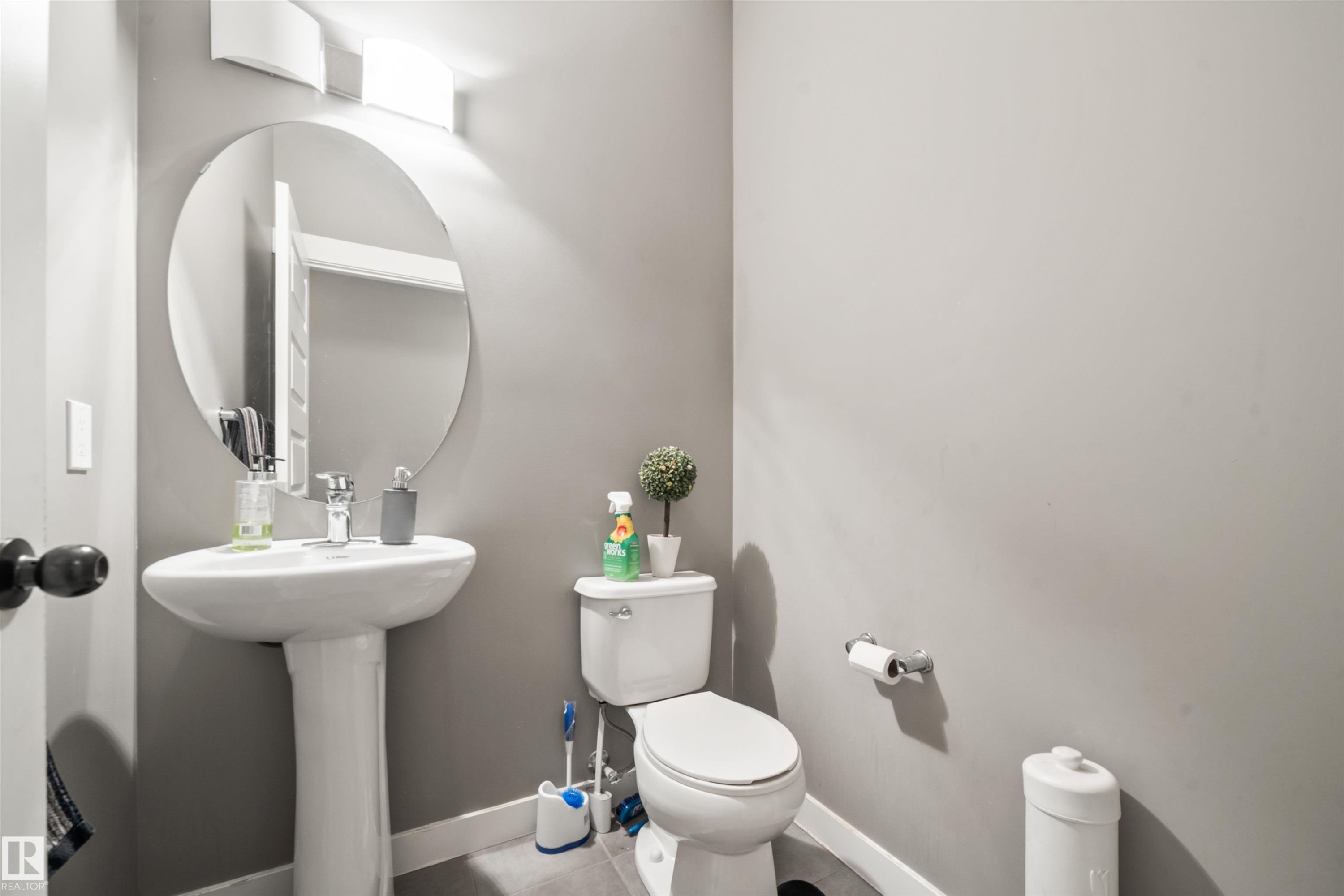 20641 97A Avenue, Edmonton, AB - Indoor Photo Showing Bathroom