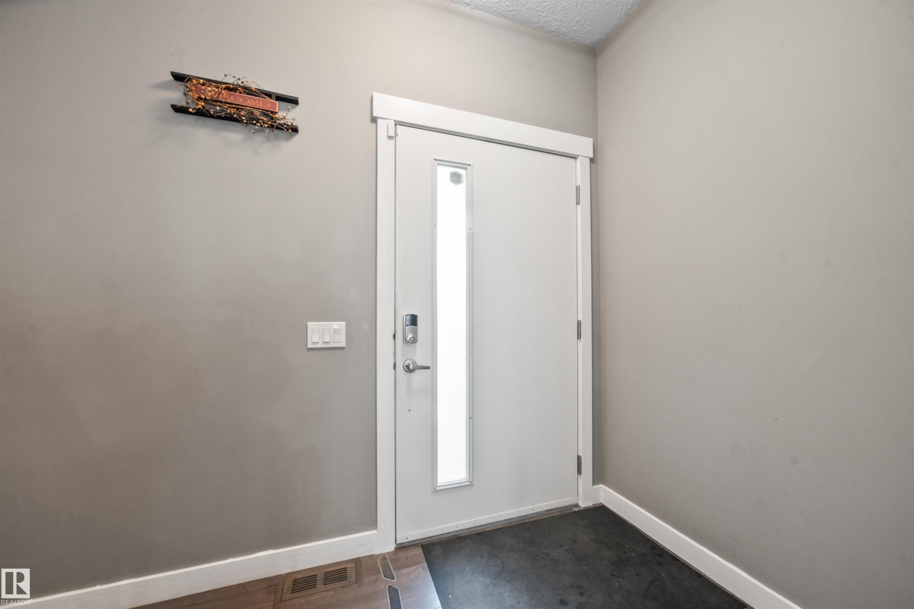 20641 97A Avenue, Edmonton, AB - Indoor Photo Showing Other Room