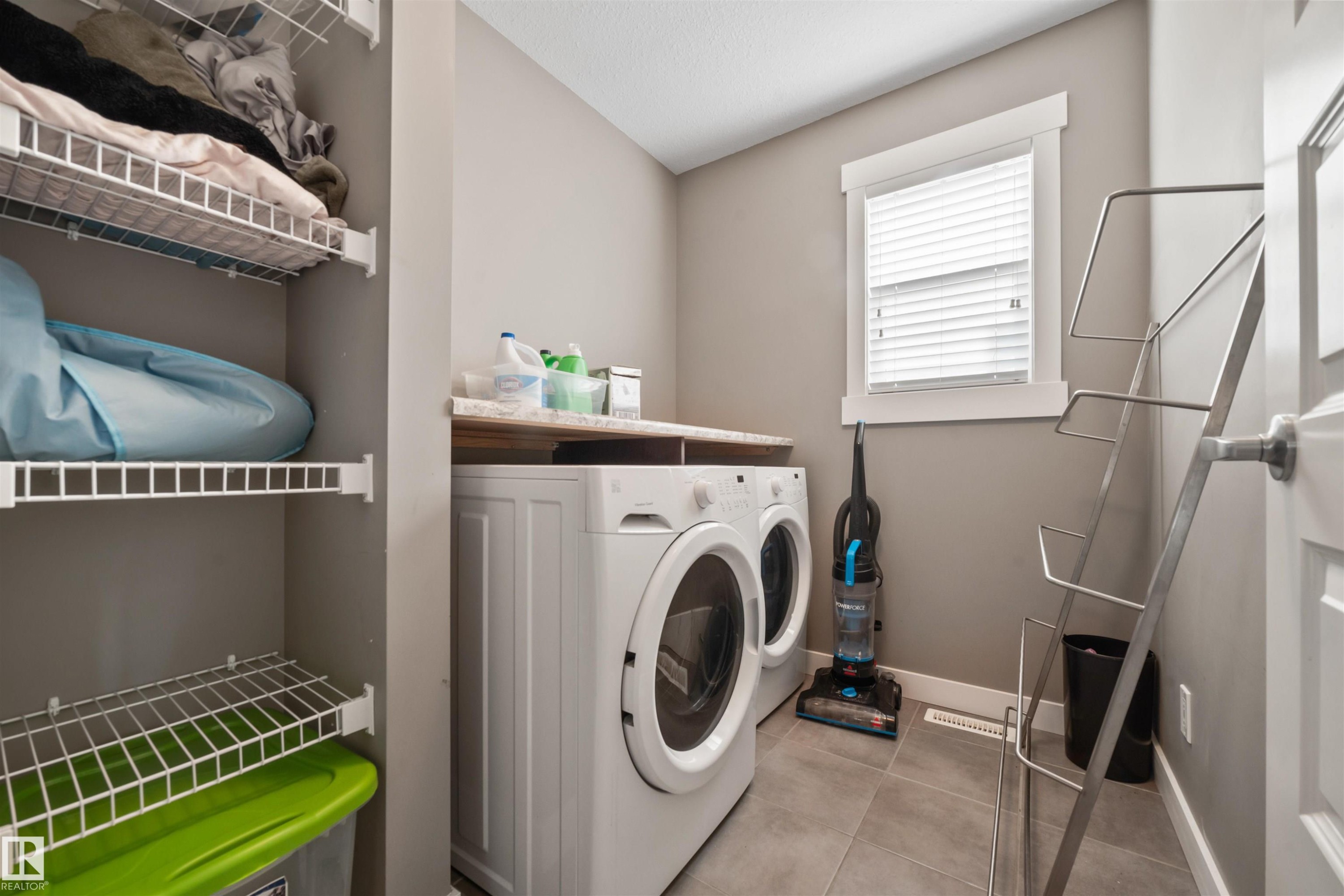 20641 97A Avenue, Edmonton, AB - Indoor Photo Showing Laundry Room