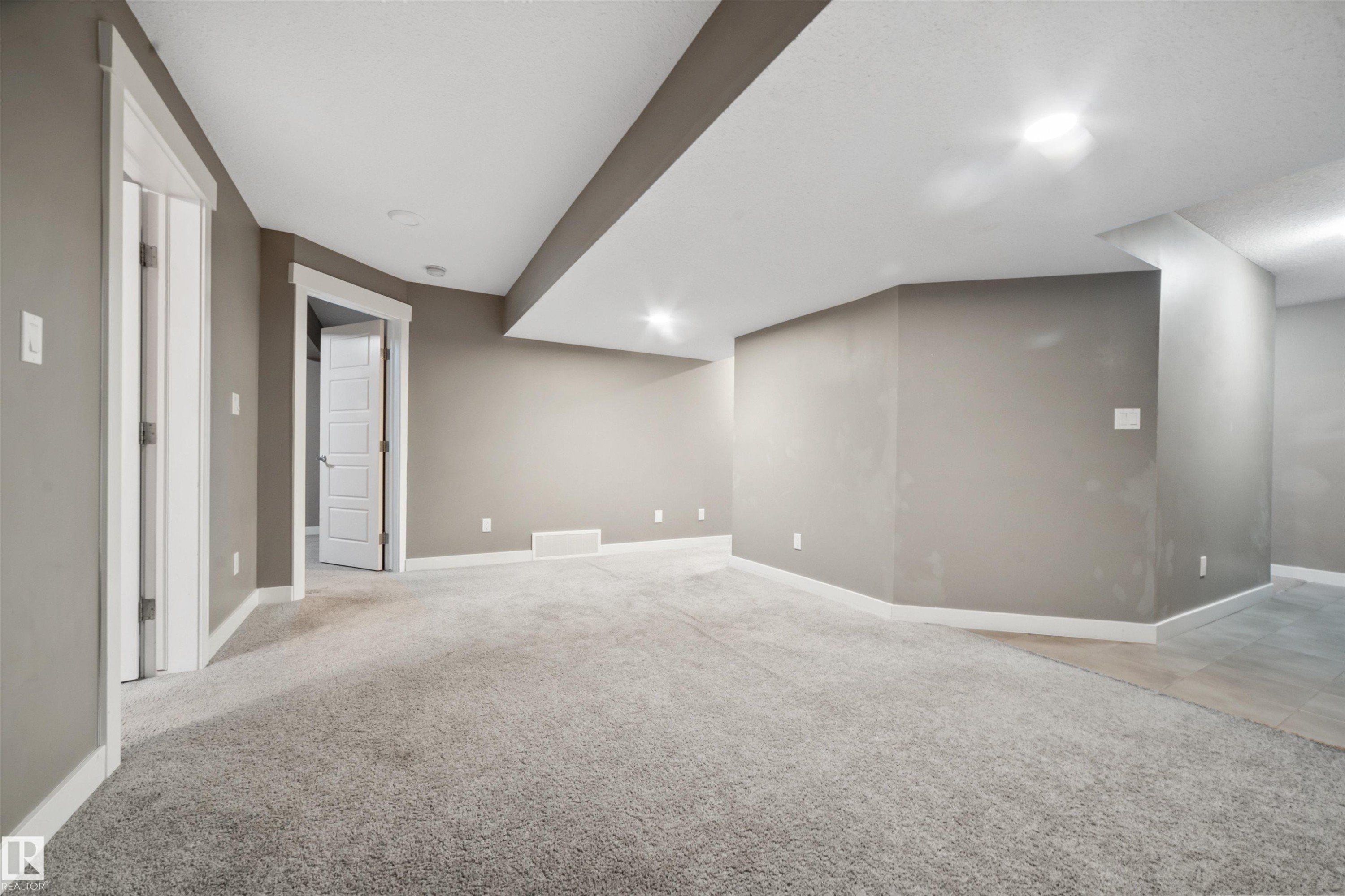20641 97A Avenue, Edmonton, AB - Indoor