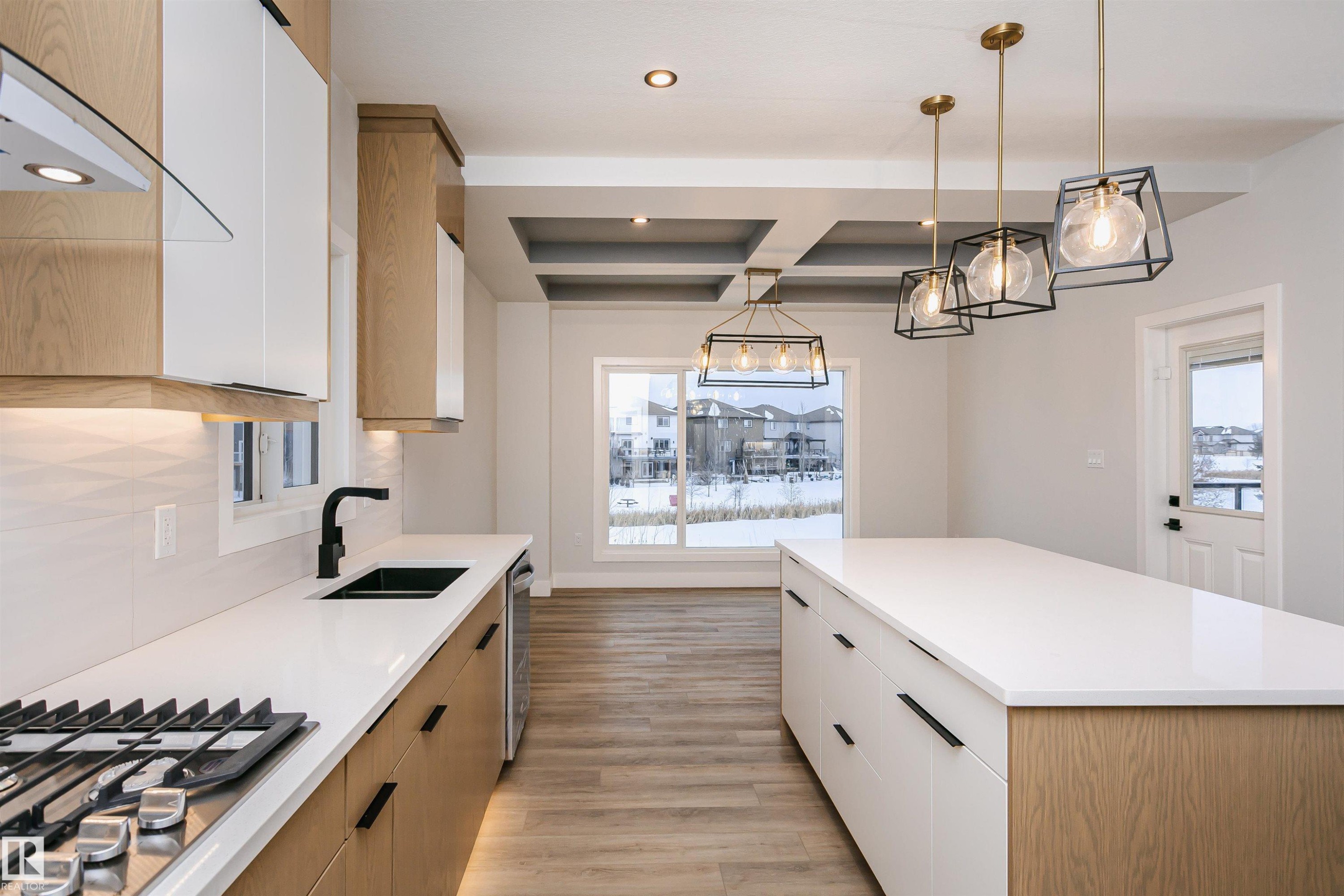 162 Edgewater Circle, Leduc, AB - Indoor Photo Showing Kitchen With Double Sink With Upgraded Kitchen