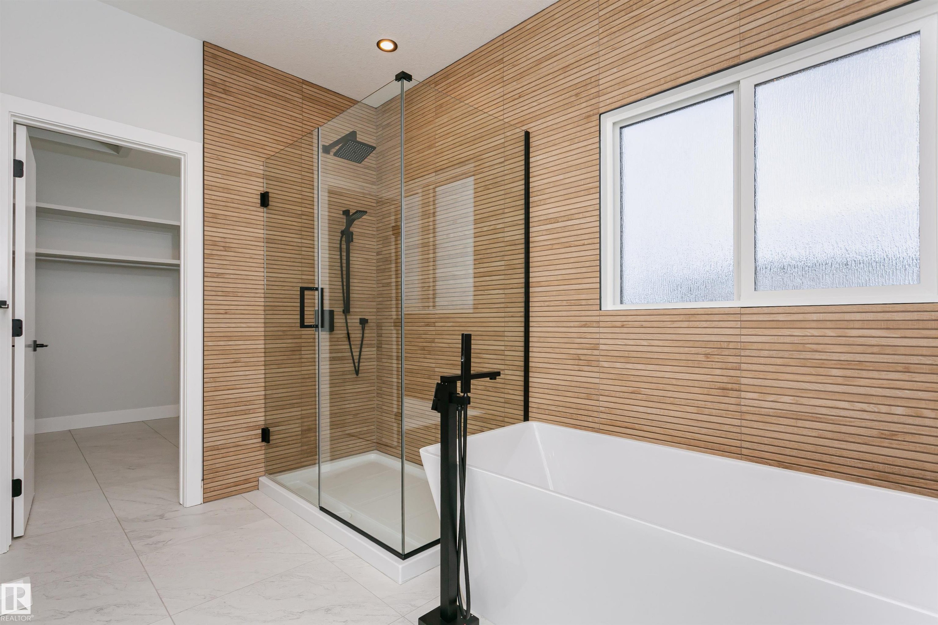 162 Edgewater Circle, Leduc, AB - Indoor Photo Showing Bathroom