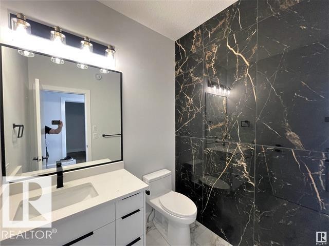 162 Edgewater Circle, Leduc, AB - Indoor Photo Showing Bathroom