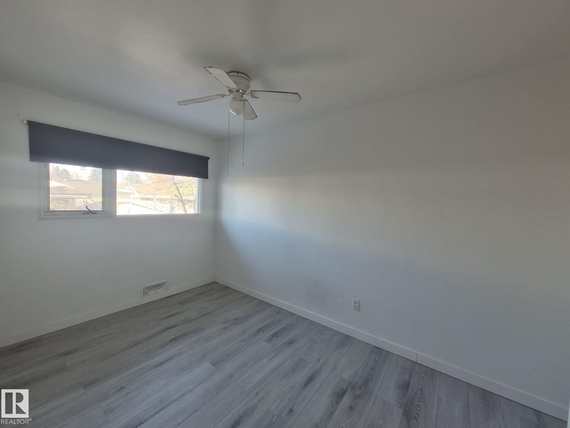 7920 Argyll Road, Edmonton, AB - Indoor Photo Showing Other Room