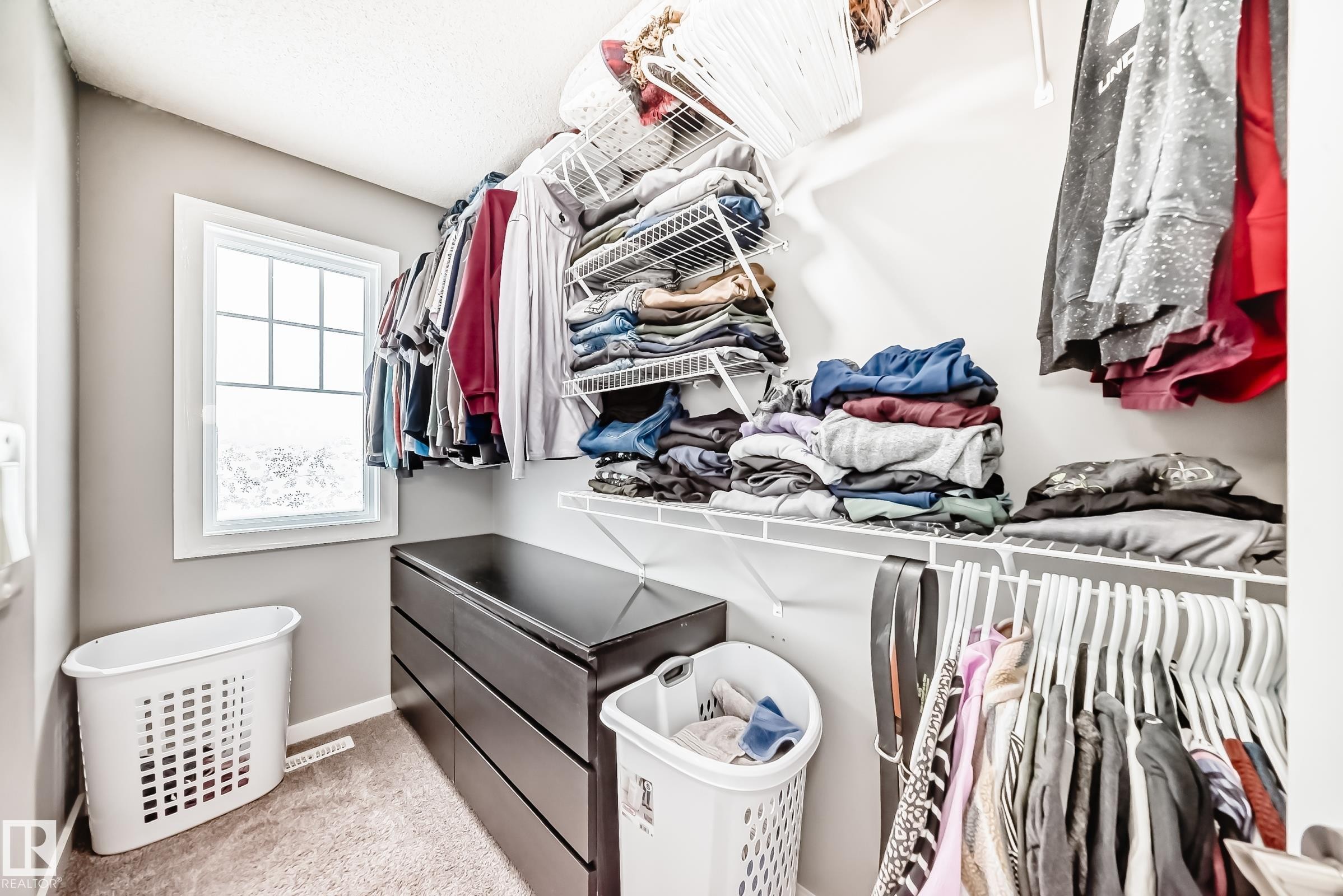 5422 Crabapple Loop, Edmonton, AB - Indoor With Storage