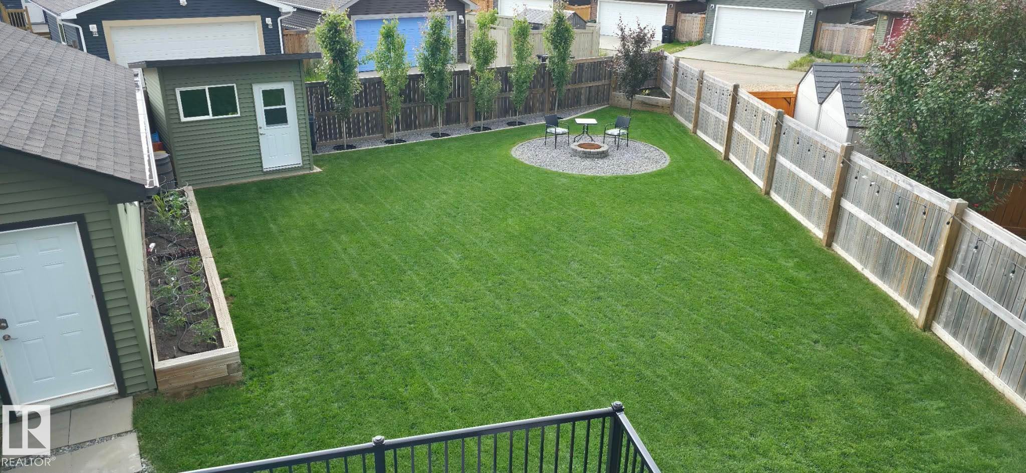 5422 Crabapple Loop, Edmonton, AB - Outdoor With Exterior