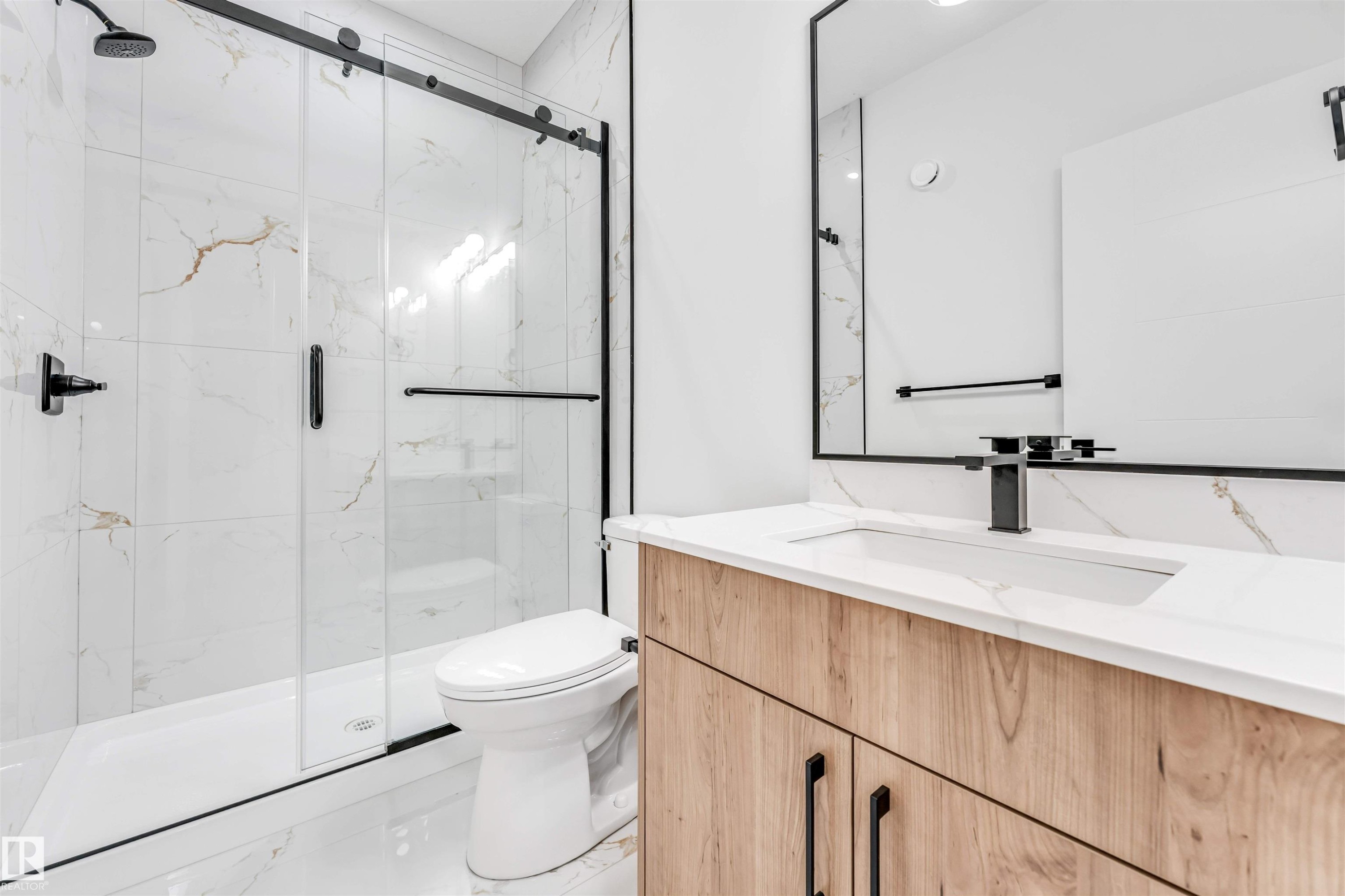 6310 20 Street, Rural Leduc County, AB - Indoor Photo Showing Bathroom