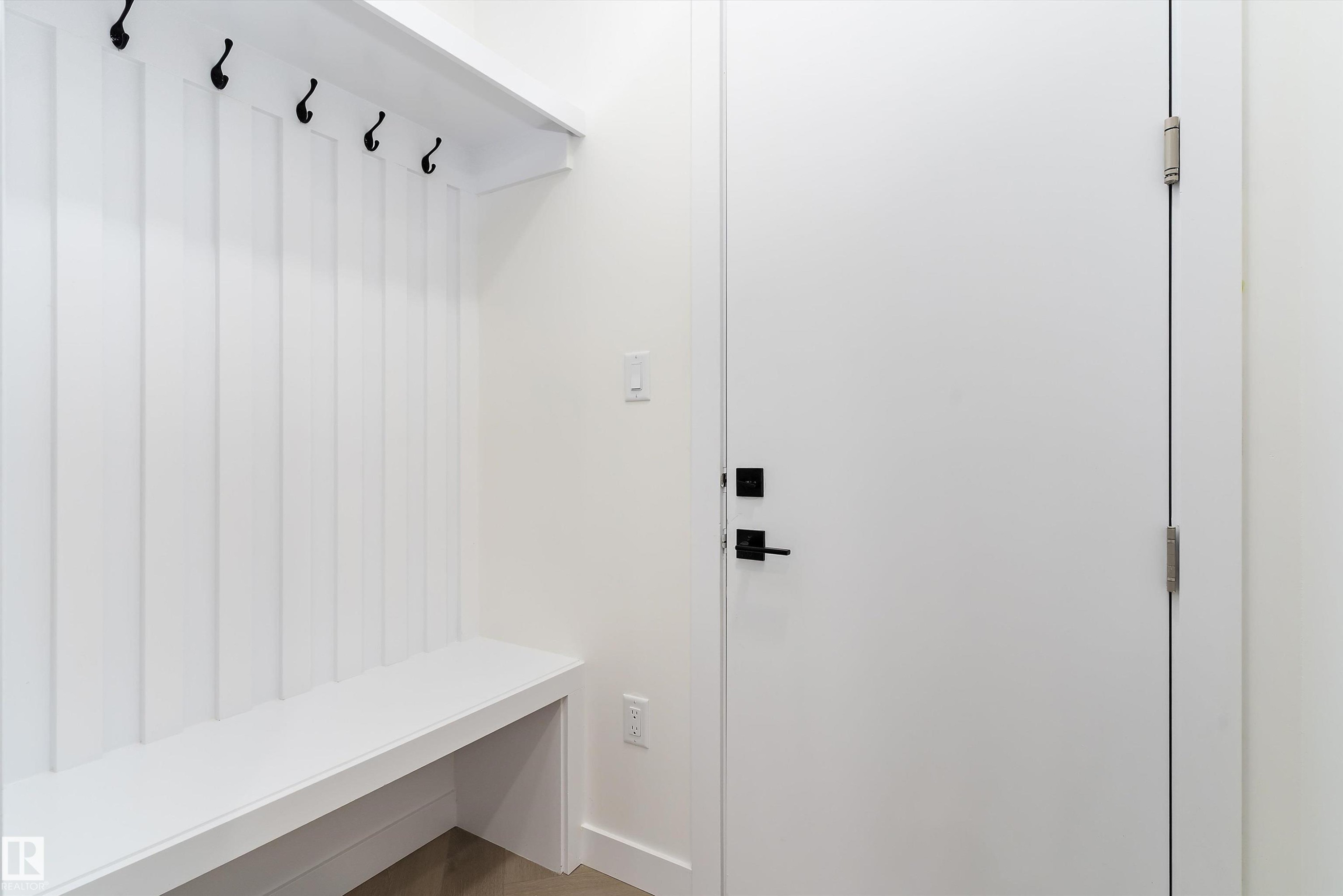 8916 Mayday Way, Edmonton, AB - Indoor Photo Showing Other Room