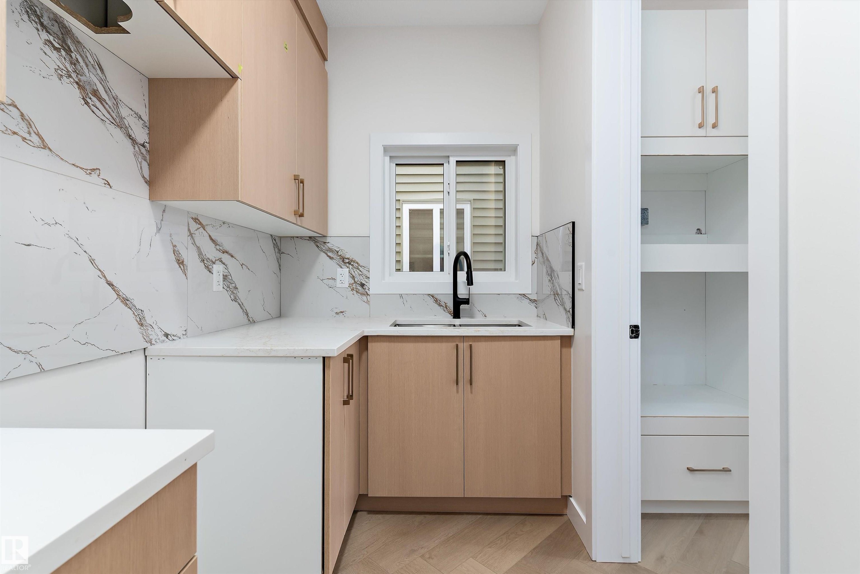 8916 Mayday Way, Edmonton, AB - Indoor