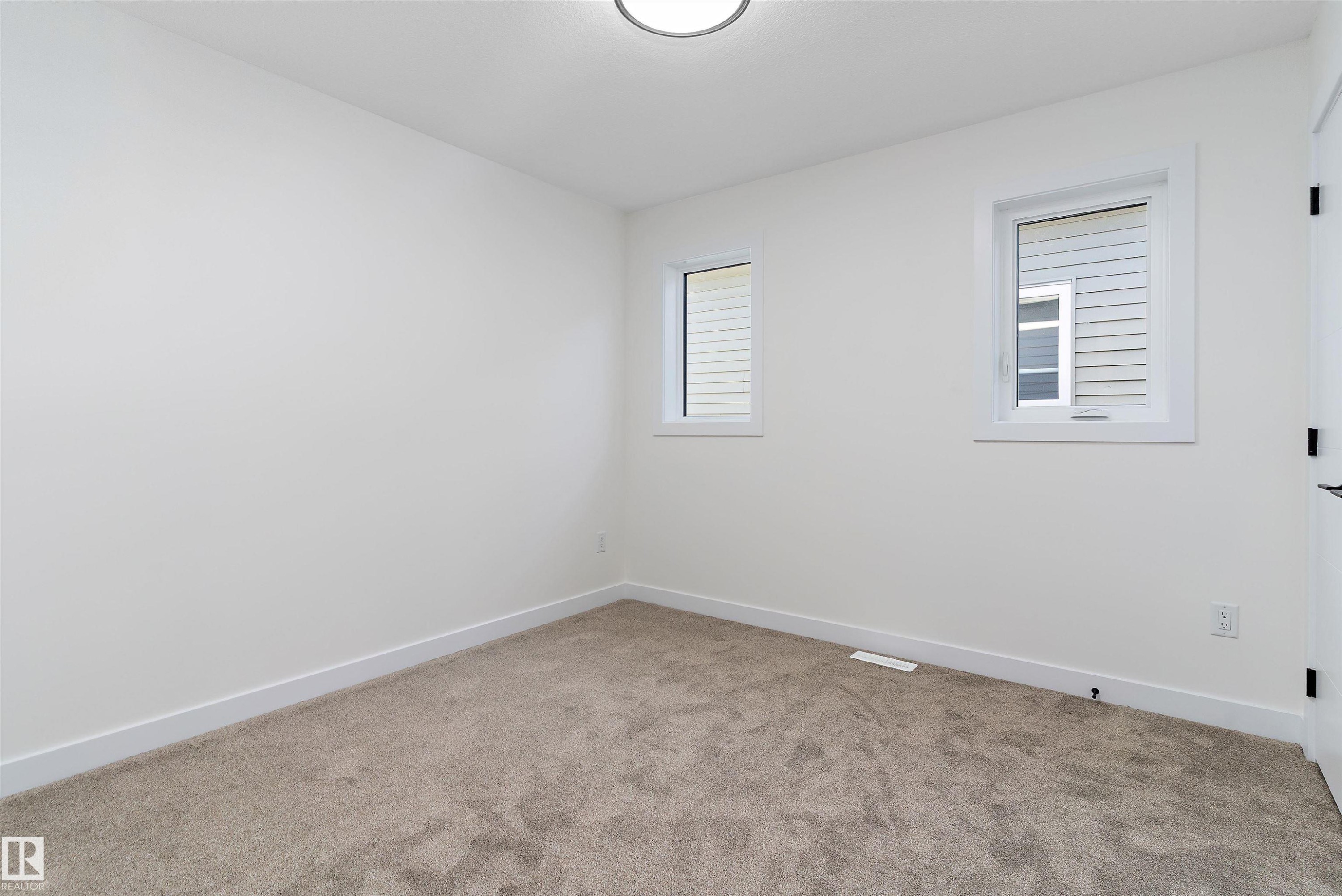 8916 Mayday Way, Edmonton, AB - Indoor Photo Showing Other Room