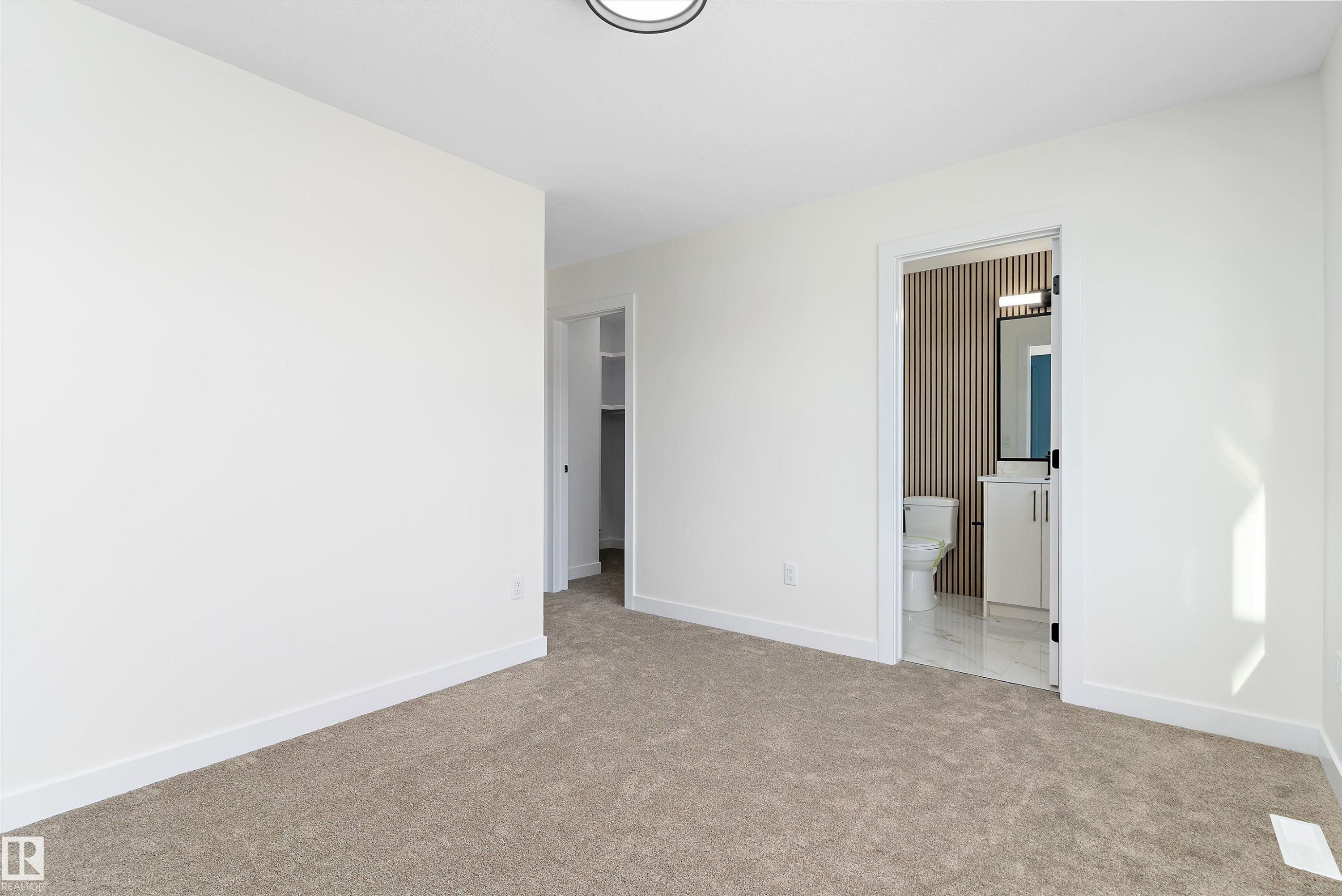 8916 Mayday Way, Edmonton, AB - Indoor Photo Showing Other Room