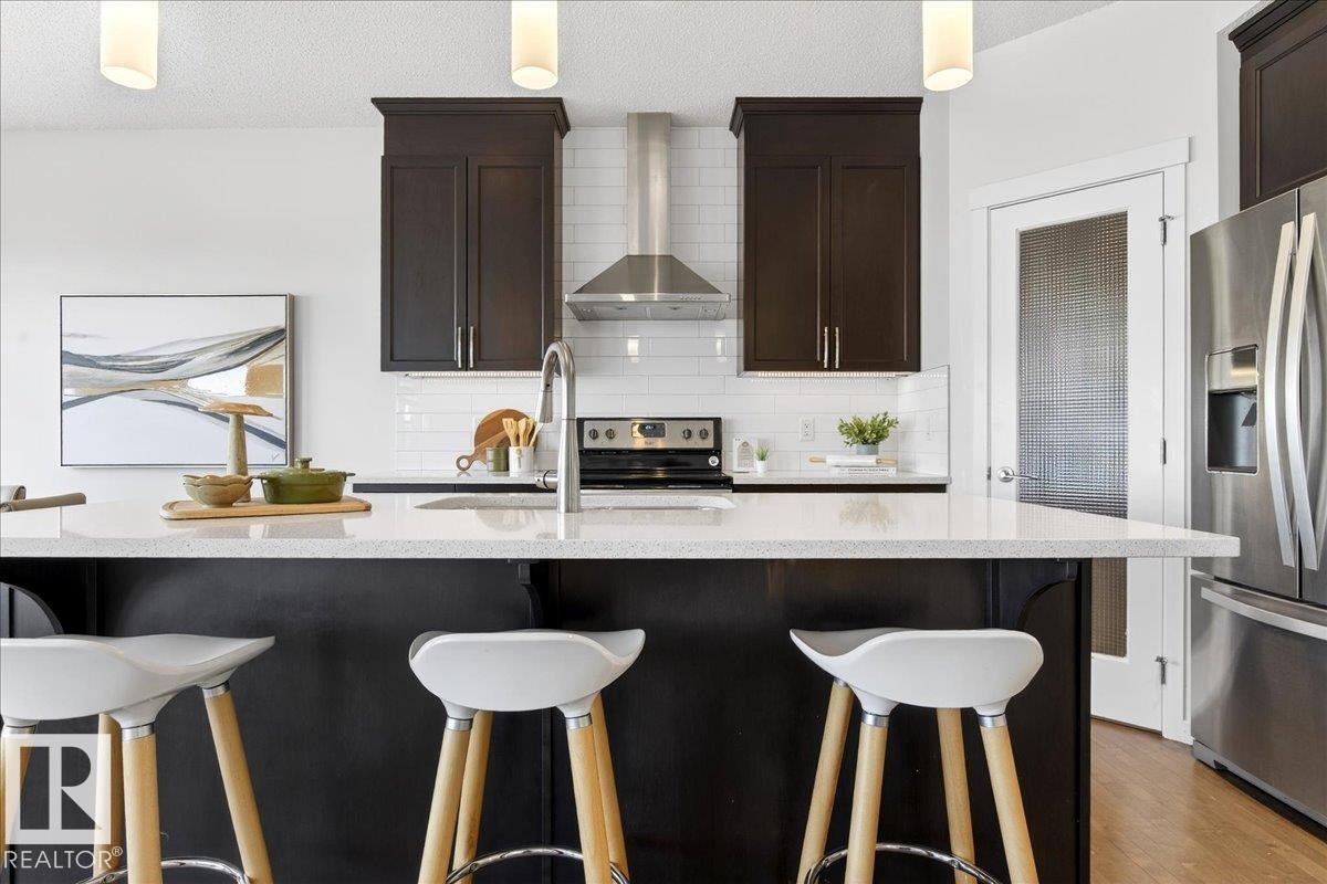 5404 22 Avenue, Edmonton, AB - Indoor Photo Showing Kitchen With Stainless Steel Kitchen With Upgraded Kitchen