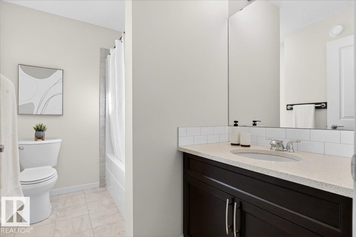5404 22 Avenue, Edmonton, AB - Indoor Photo Showing Bathroom
