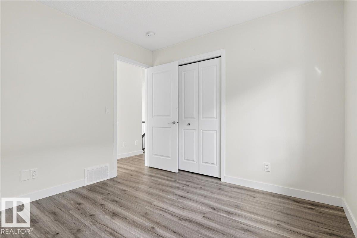5404 22 Avenue, Edmonton, AB - Indoor Photo Showing Other Room