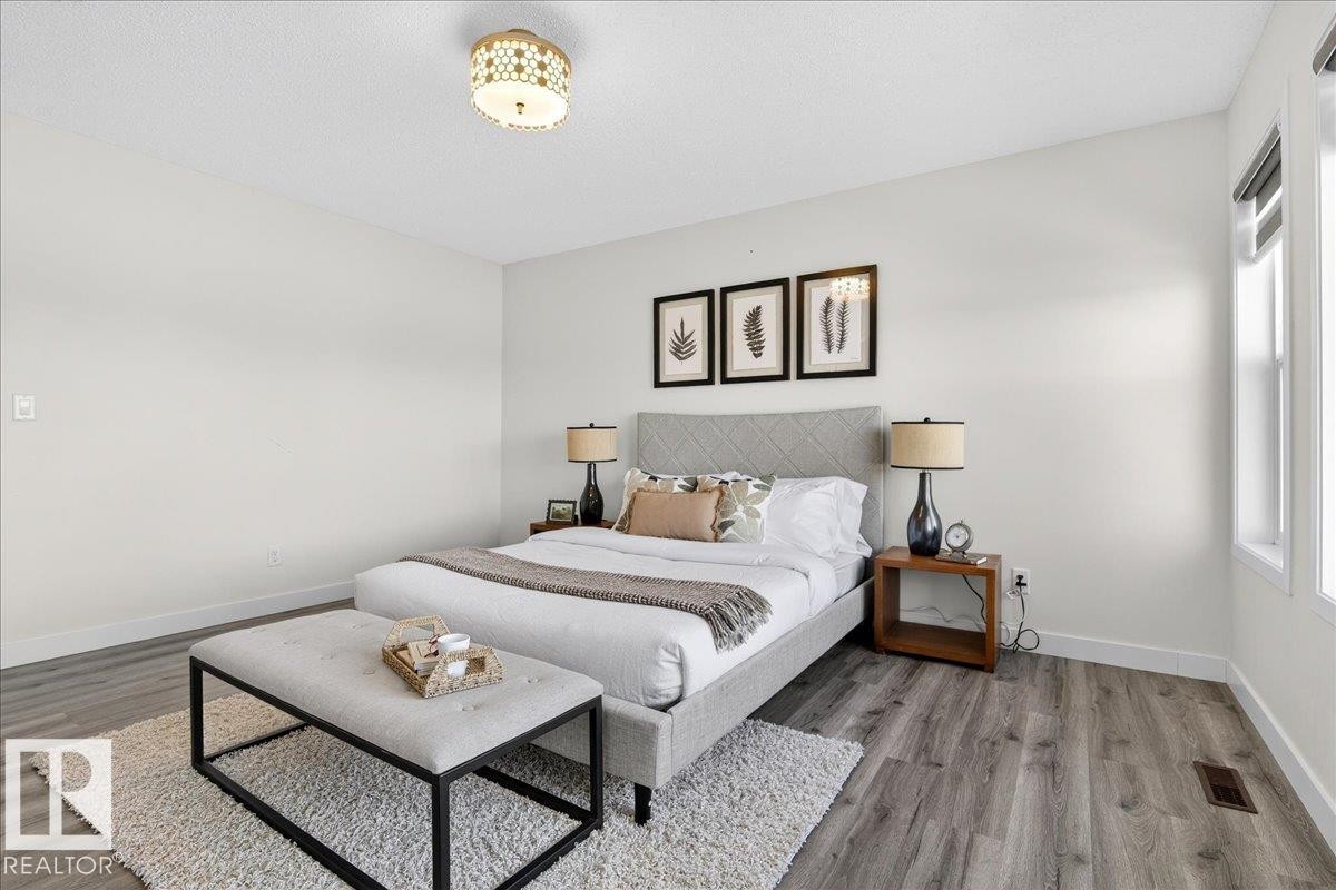 5404 22 Avenue, Edmonton, AB - Indoor Photo Showing Bedroom