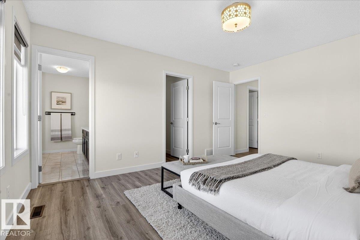 5404 22 Avenue, Edmonton, AB - Indoor Photo Showing Bedroom