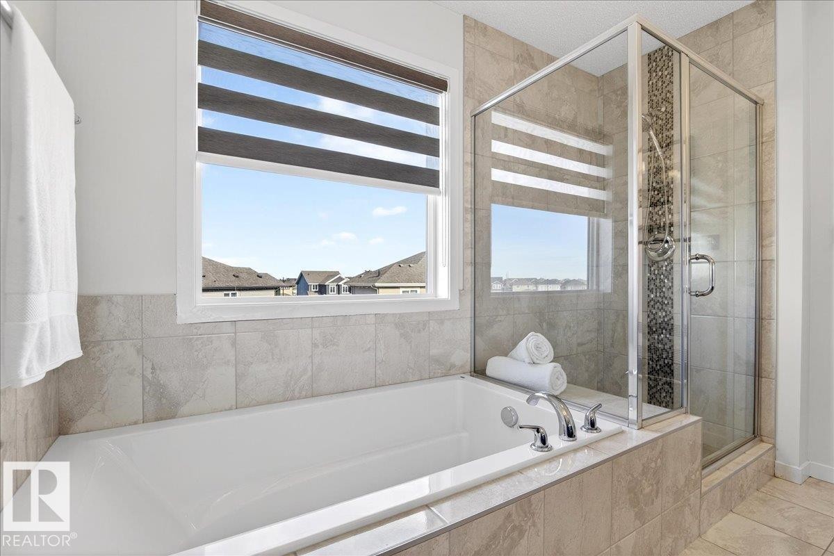 5404 22 Avenue, Edmonton, AB - Indoor Photo Showing Bathroom