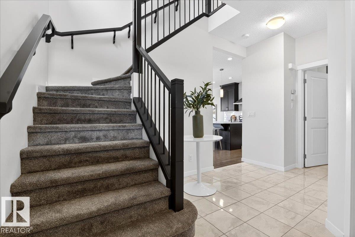 5404 22 Avenue, Edmonton, AB - Indoor Photo Showing Other Room