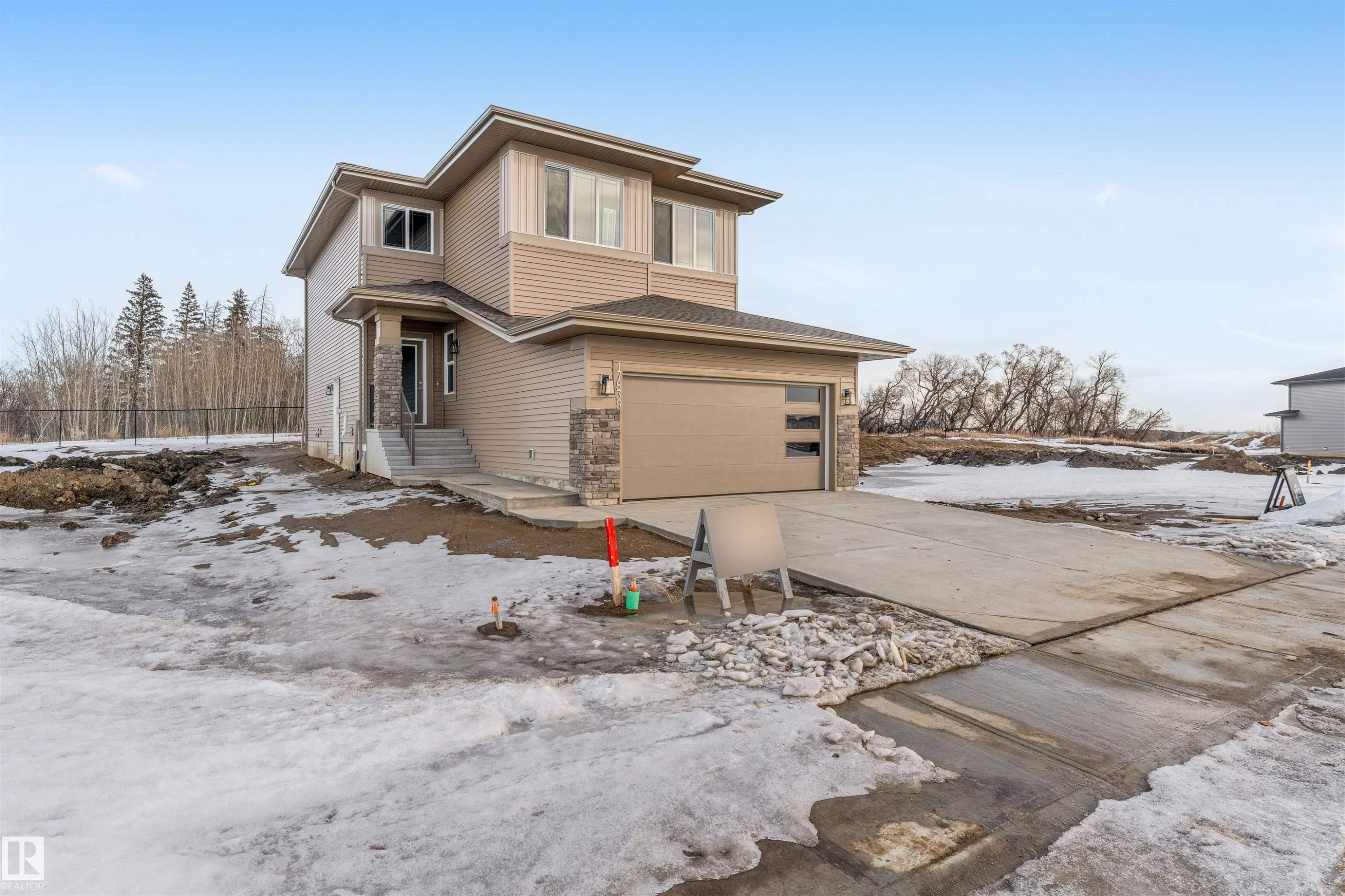 17839 7 St, Edmonton, AB - Outdoor