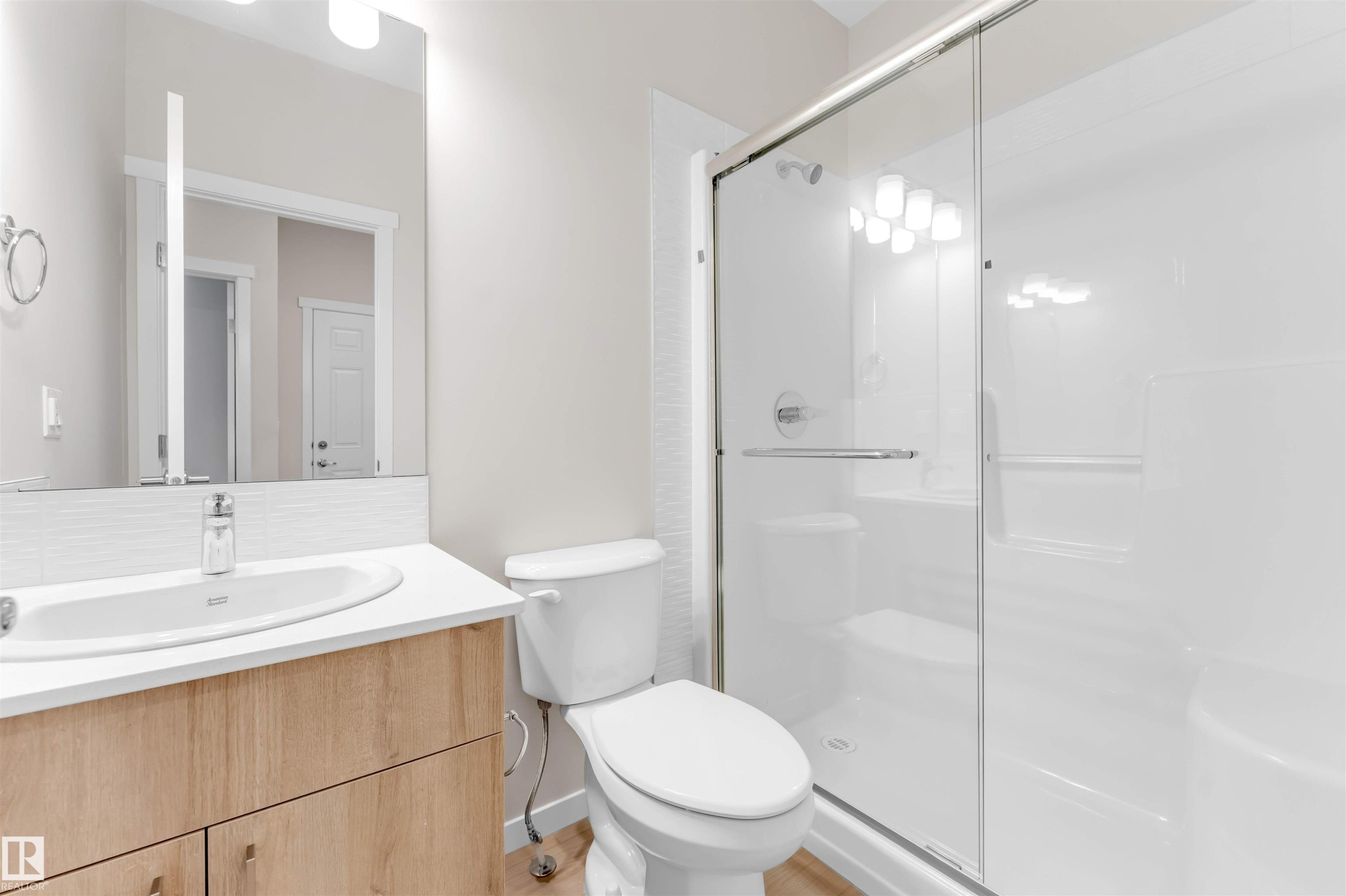 17839 7 St, Edmonton, AB - Indoor Photo Showing Bathroom