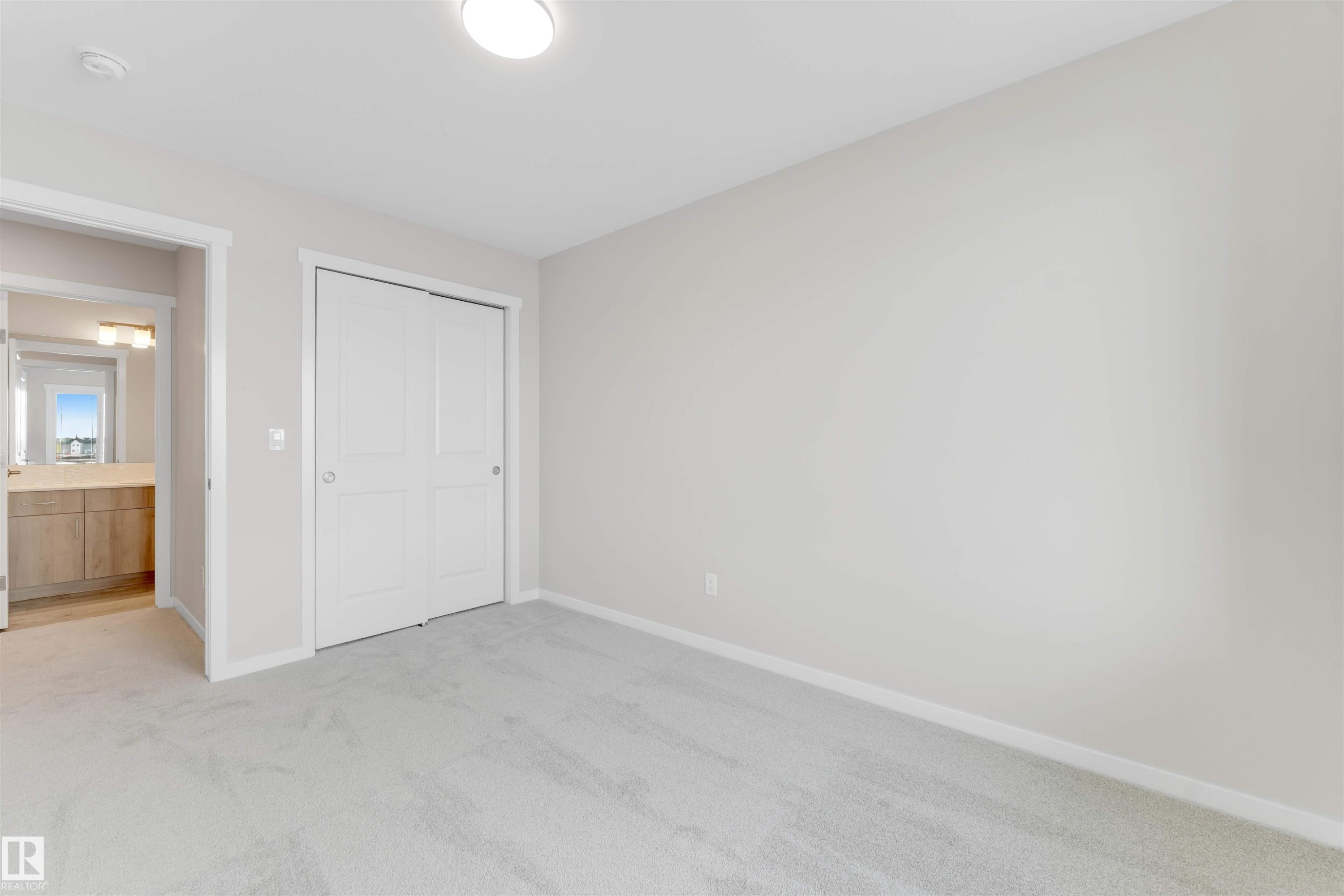 17839 7 St, Edmonton, AB - Indoor Photo Showing Other Room