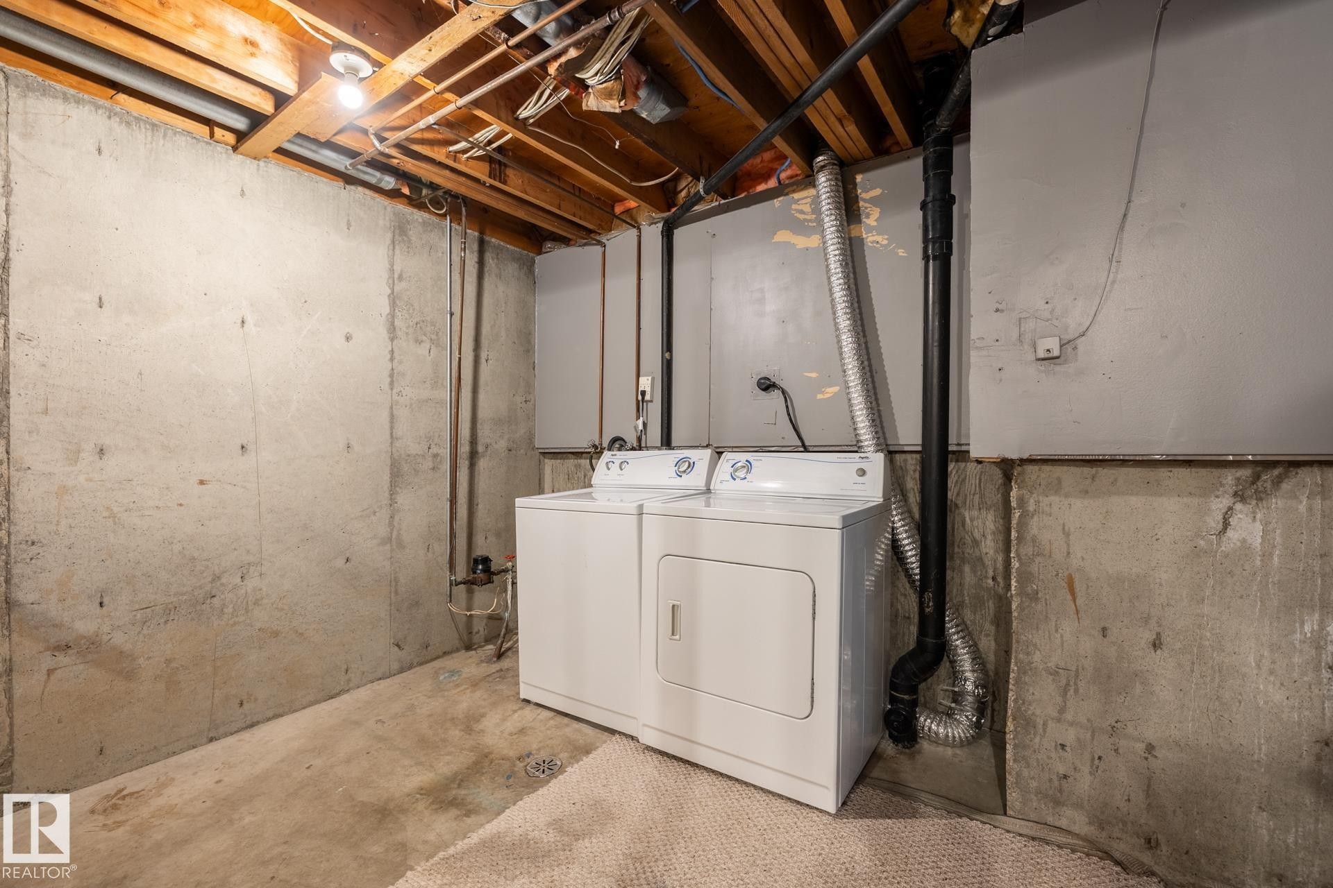Edmonton, AB - Indoor Photo Showing Laundry Room