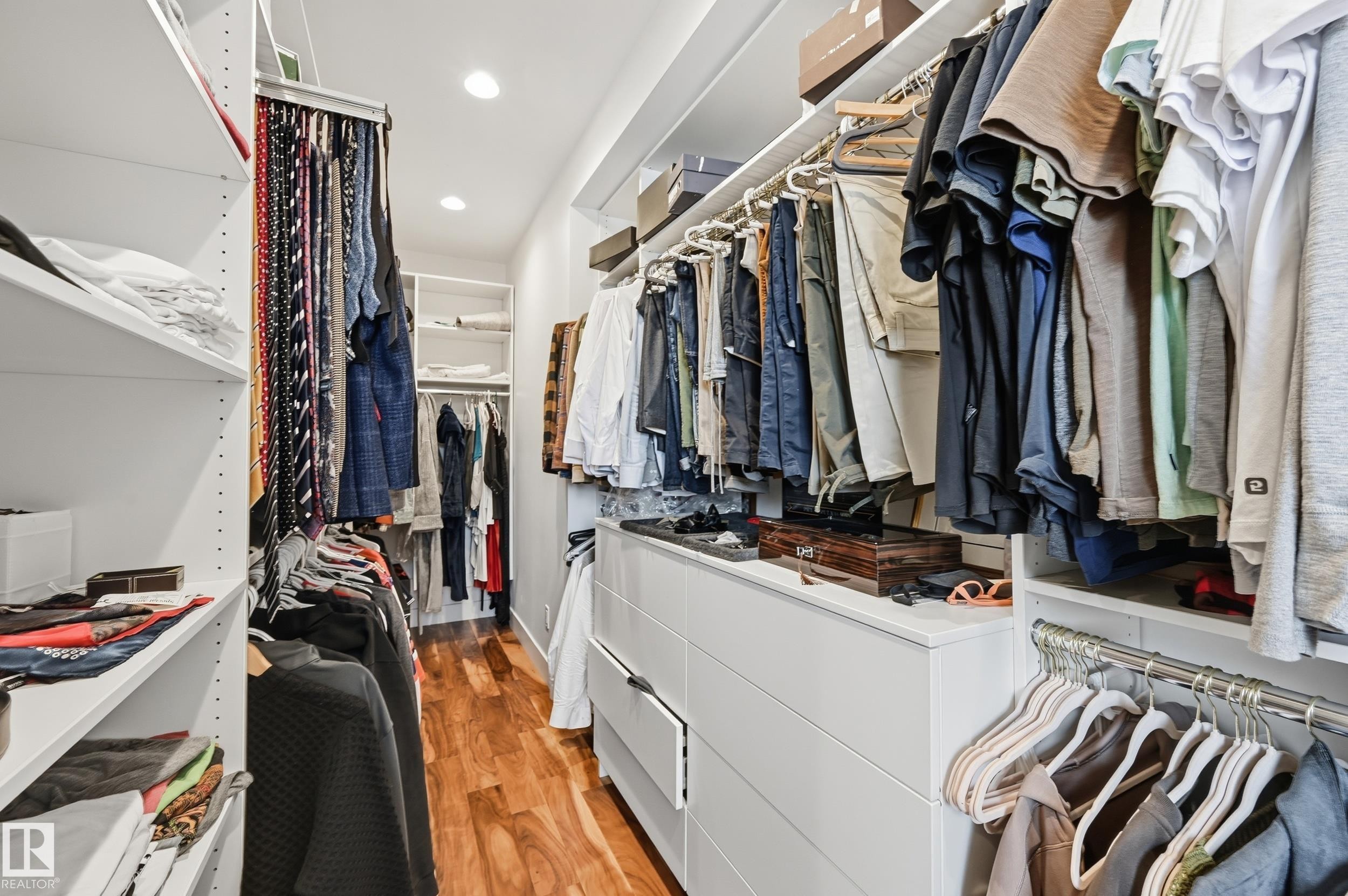 44B Valleyview Crescent, Edmonton, AB - Indoor With Storage