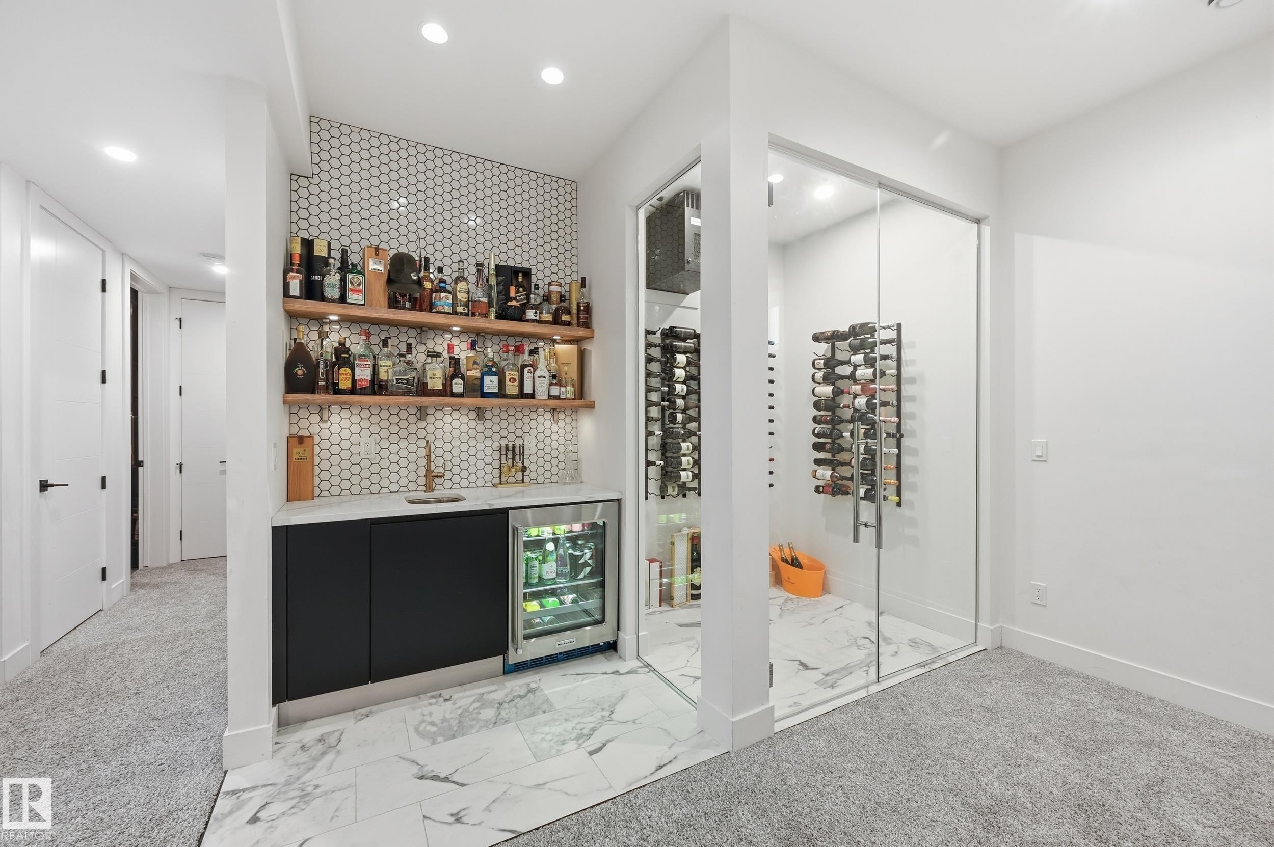 44B Valleyview Crescent, Edmonton, AB - Indoor Photo Showing Other Room