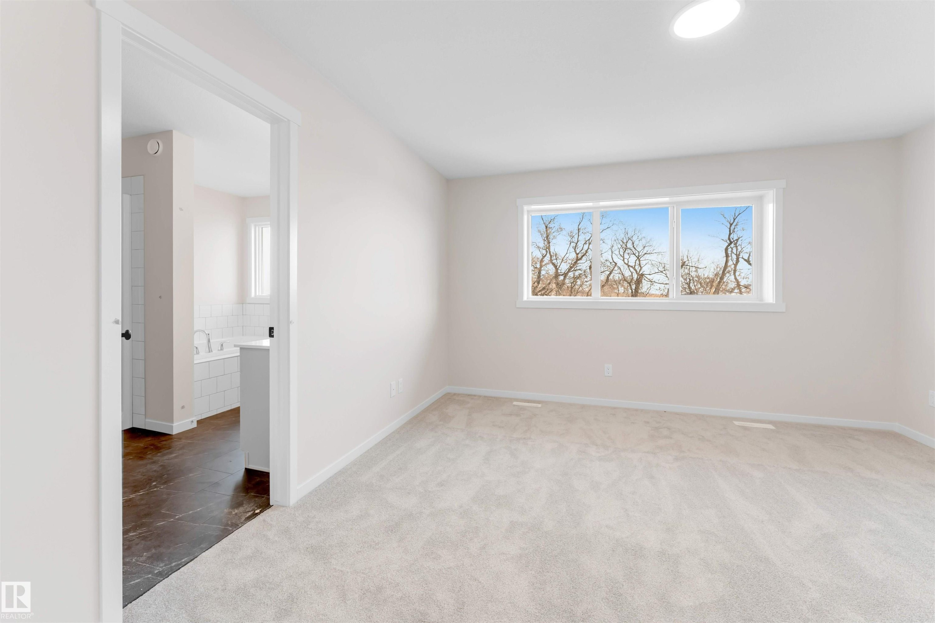 17811 7 St, Edmonton, AB - Indoor Photo Showing Other Room