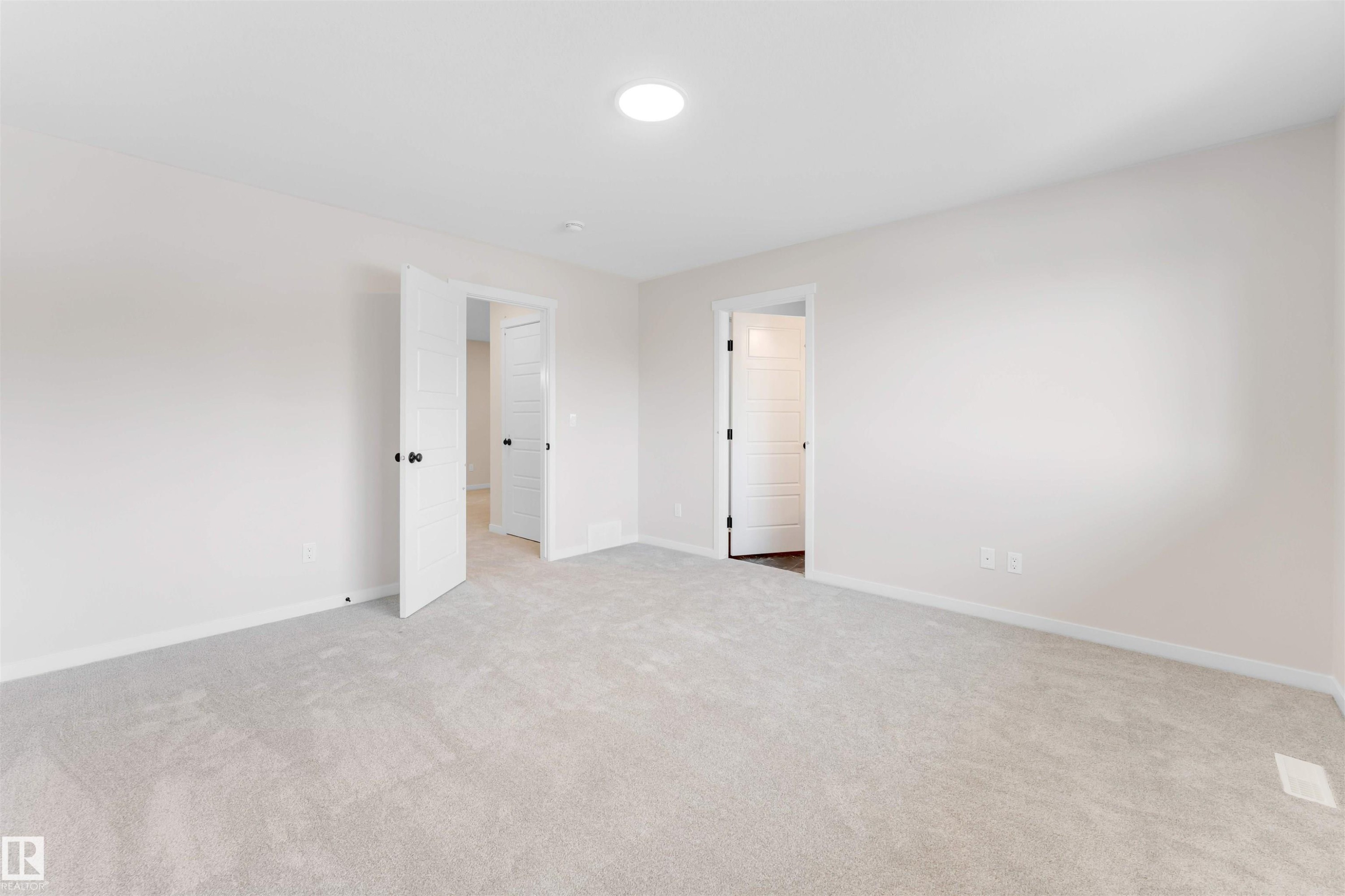 17811 7 St, Edmonton, AB - Indoor Photo Showing Other Room