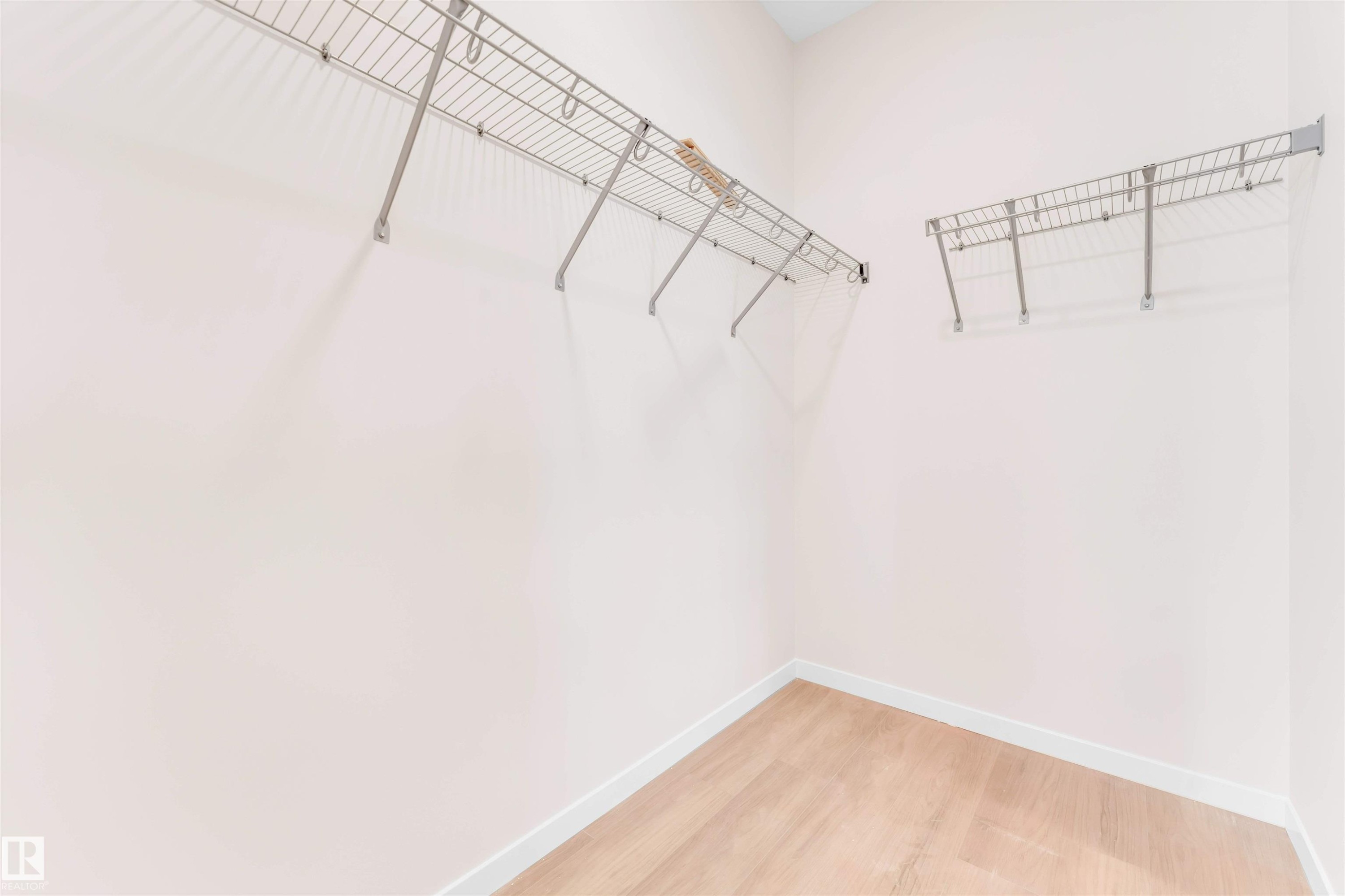 17811 7 St, Edmonton, AB - Indoor With Storage