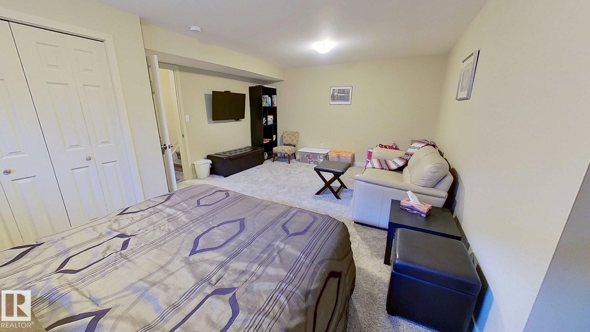 2241 Austin Way, Edmonton, AB - Indoor Photo Showing Bedroom