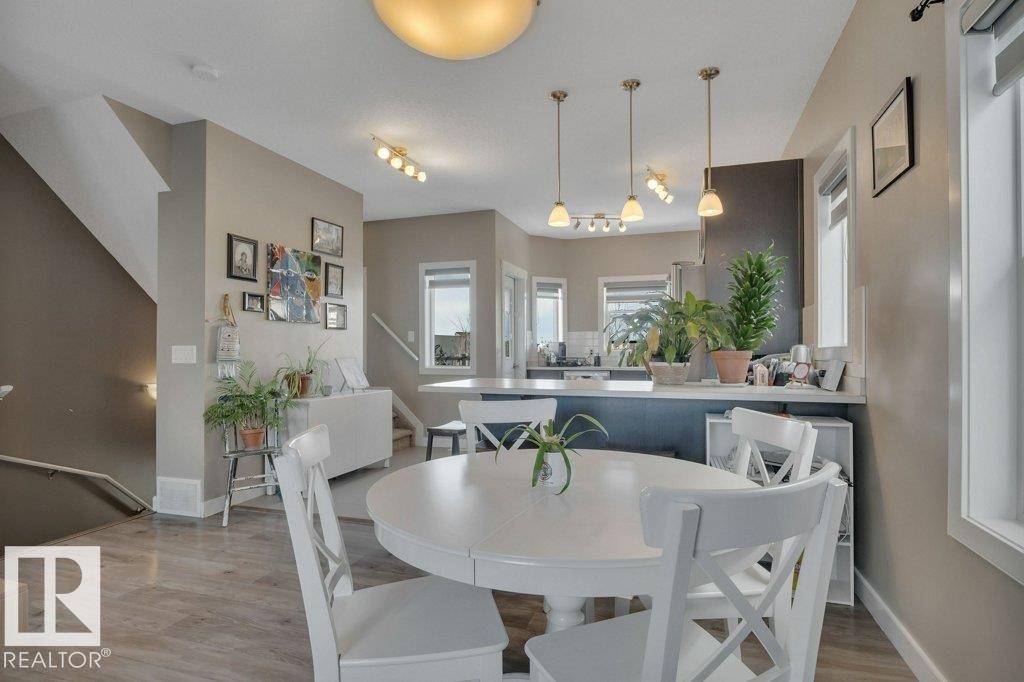 5 150 Everitt Dr, St. Albert, AB - Indoor Photo Showing Dining Room