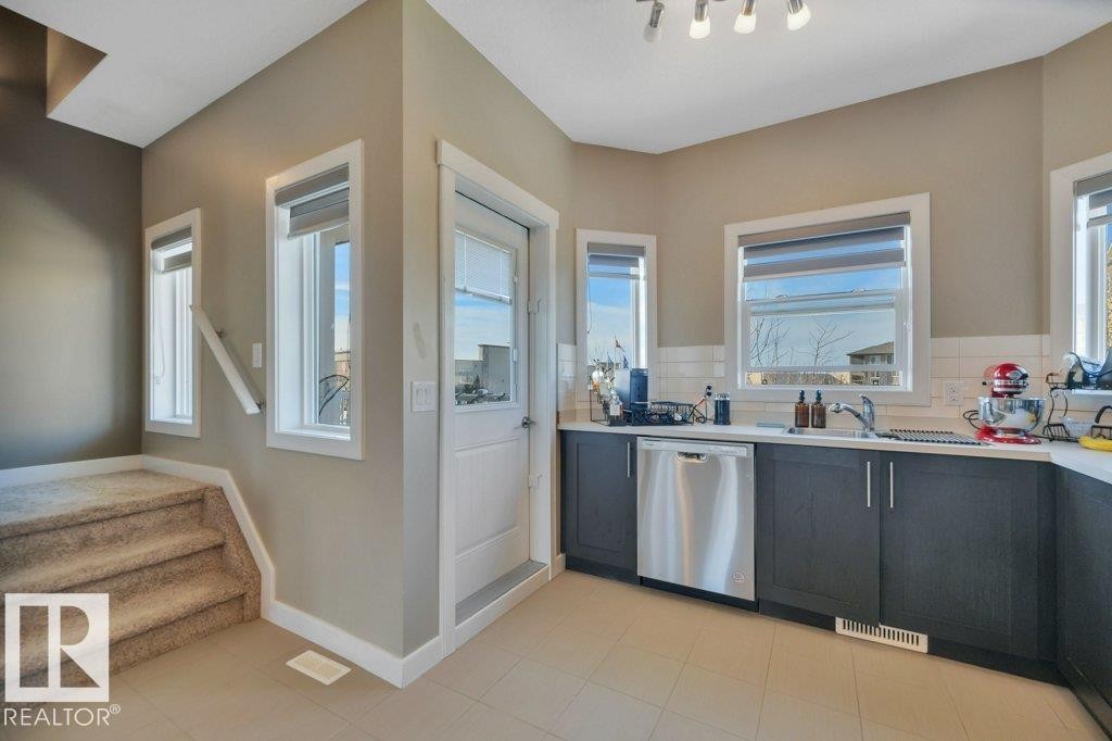 5 150 Everitt Dr, St. Albert, AB - Indoor