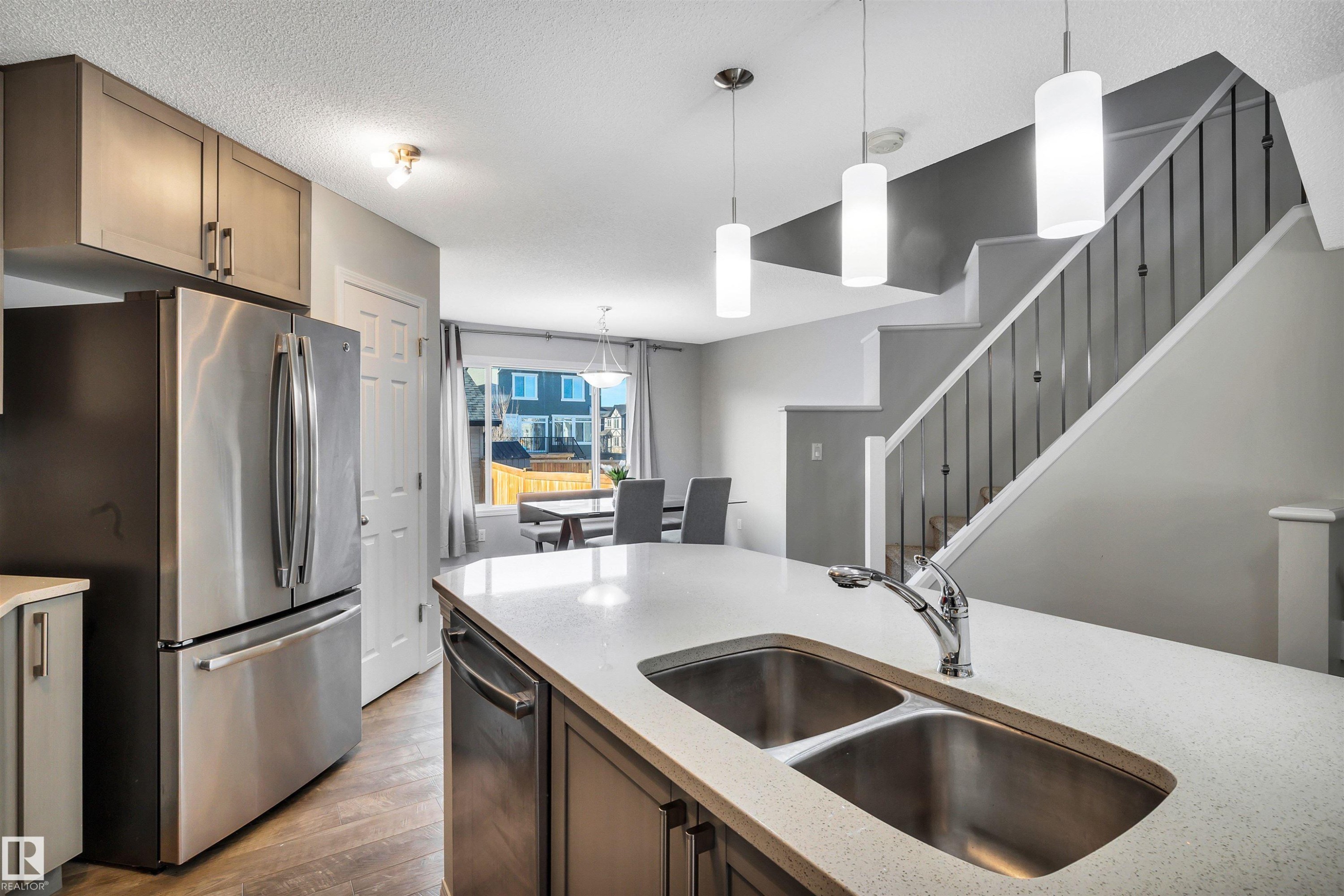 1271 Chappelle Boulevard, Edmonton, AB - Indoor Photo Showing Kitchen With Double Sink