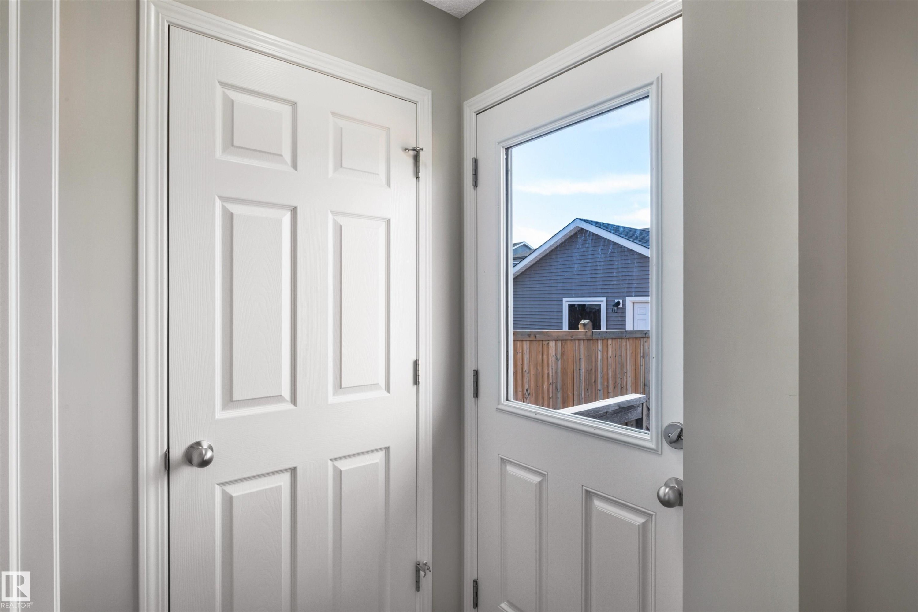 1271 Chappelle Boulevard, Edmonton, AB - Indoor Photo Showing Other Room