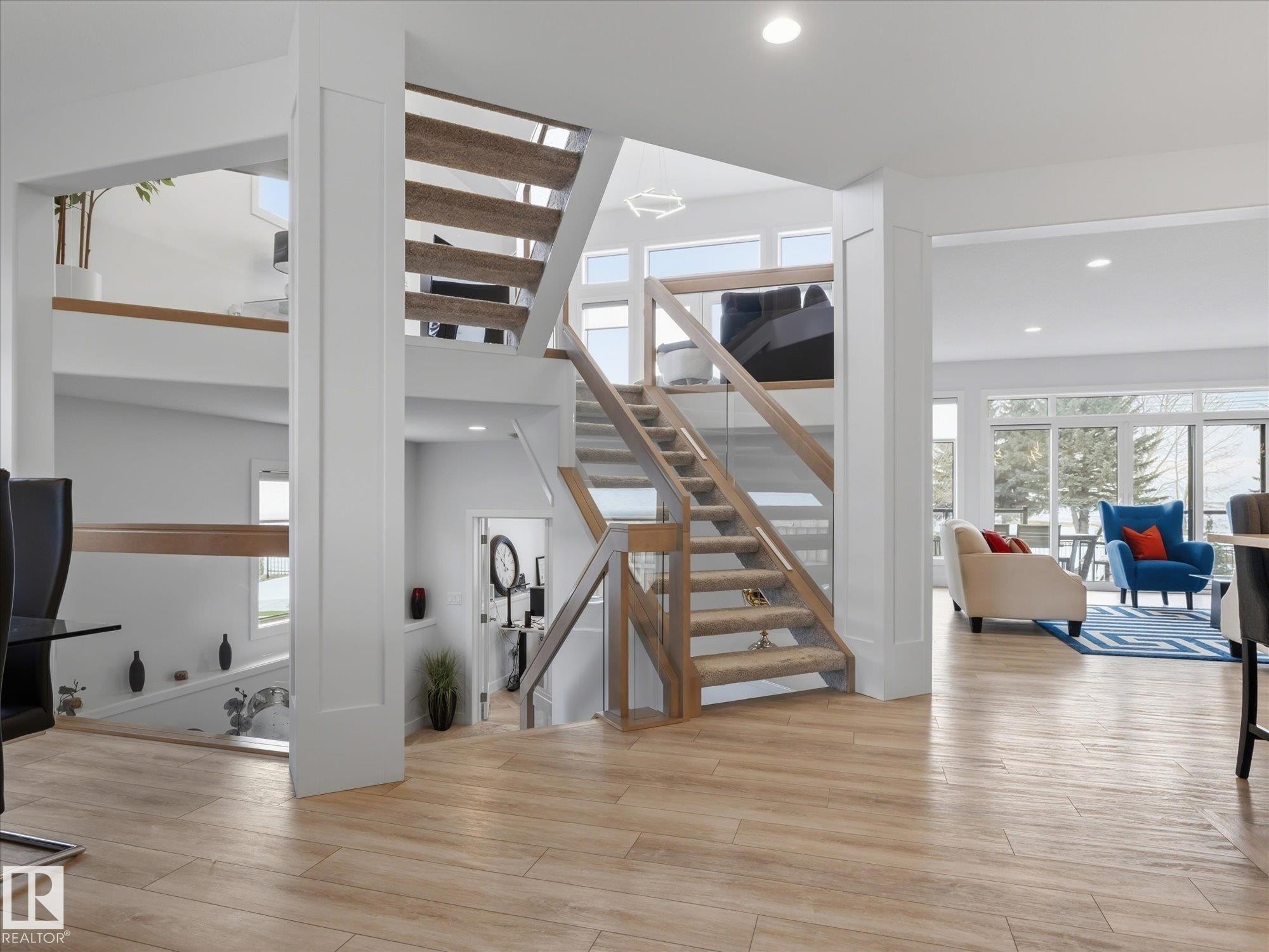 1562 Howes Place, Edmonton, AB - Indoor