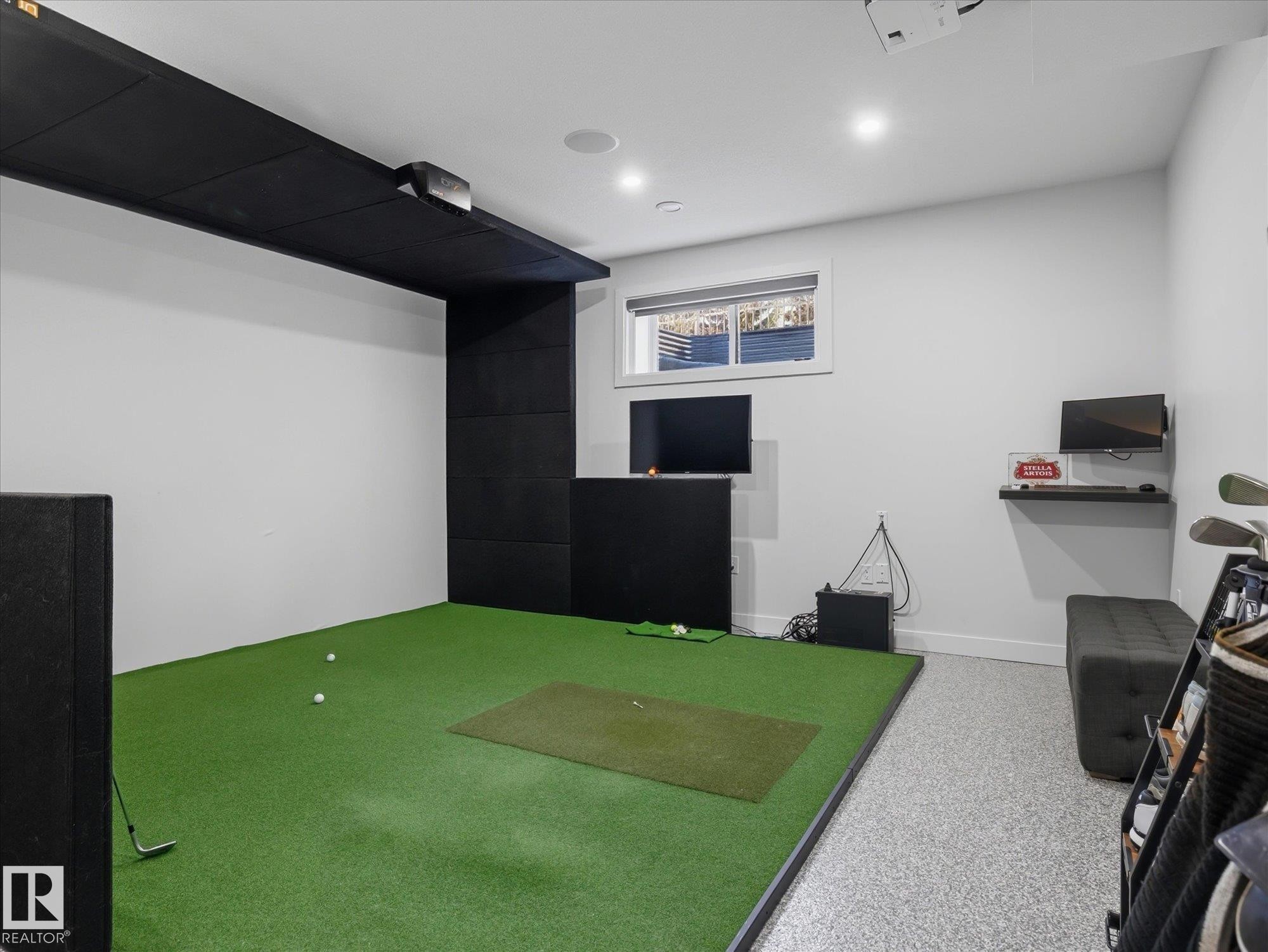 1562 Howes Place, Edmonton, AB - Indoor Photo Showing Other Room