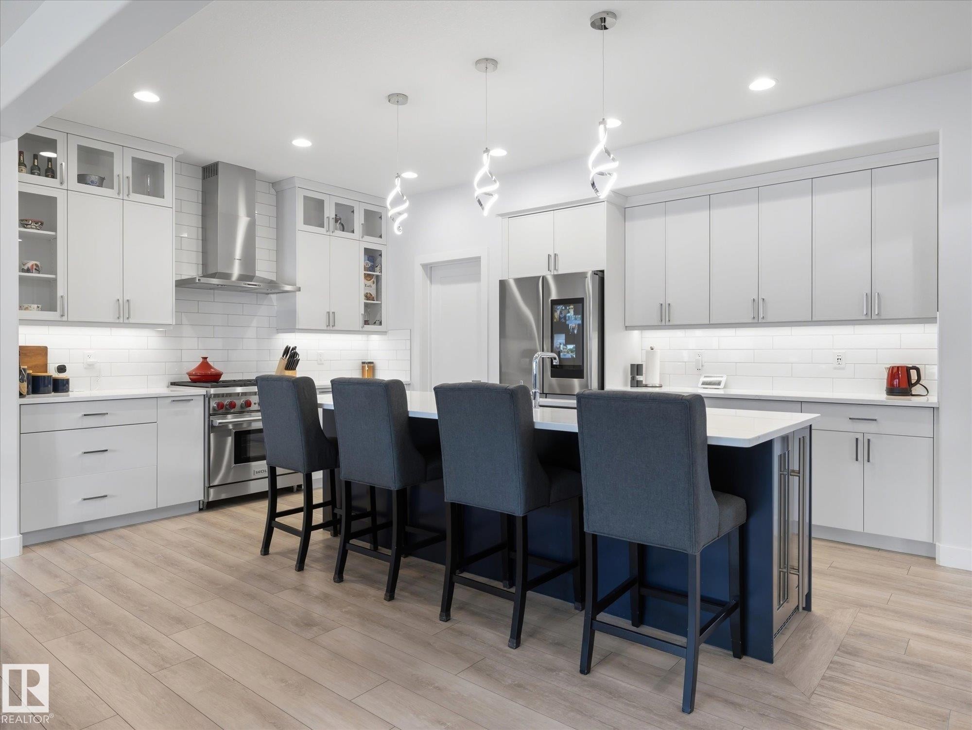 1562 Howes Place, Edmonton, AB - Indoor Photo Showing Kitchen With Upgraded Kitchen