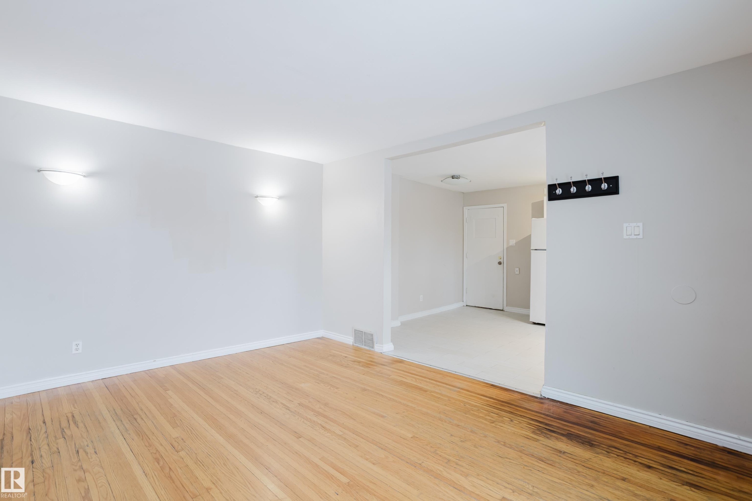 12844 103 Street, Edmonton, AB - Indoor Photo Showing Other Room