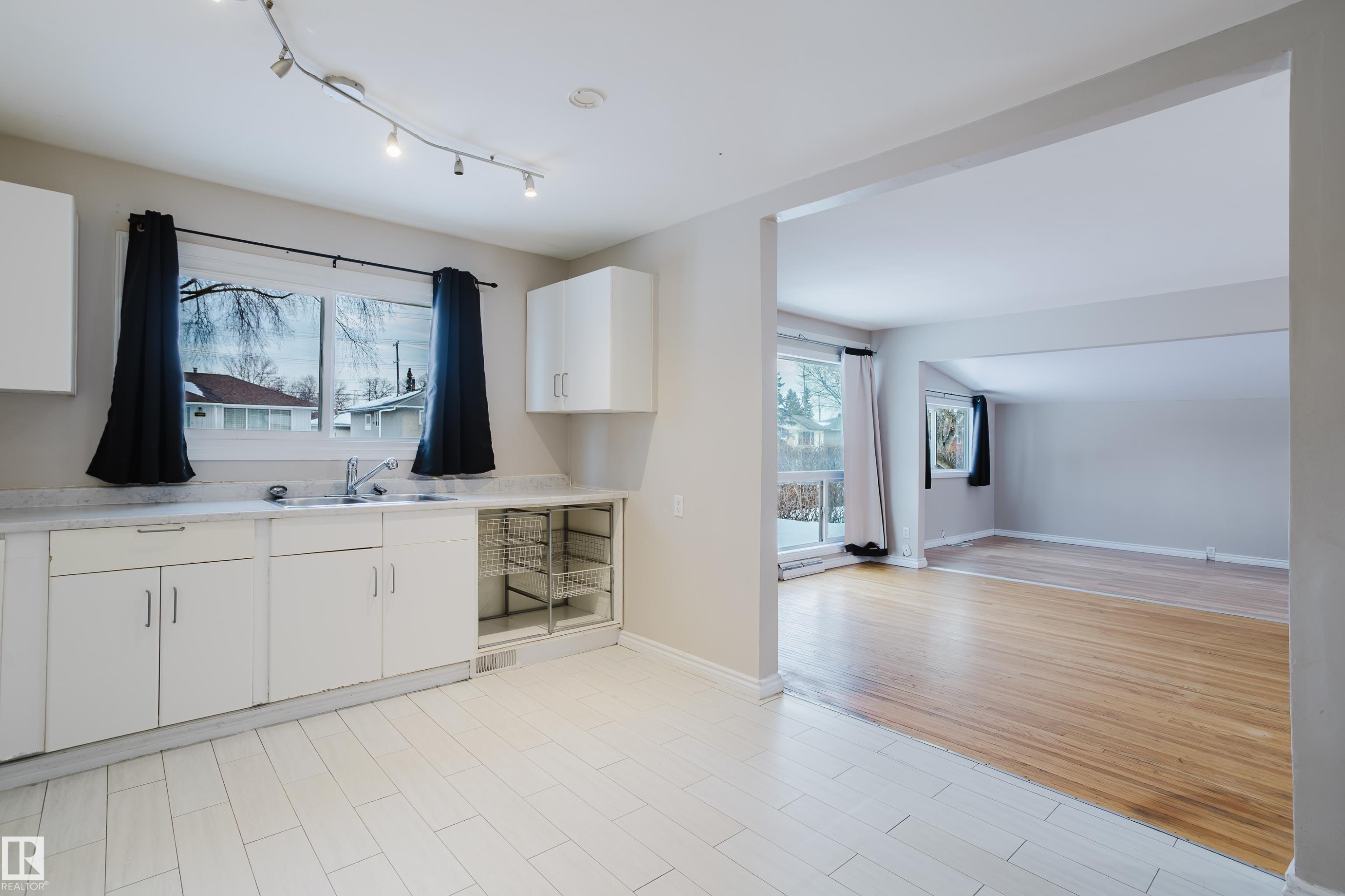 12844 103 Street, Edmonton, AB - Indoor