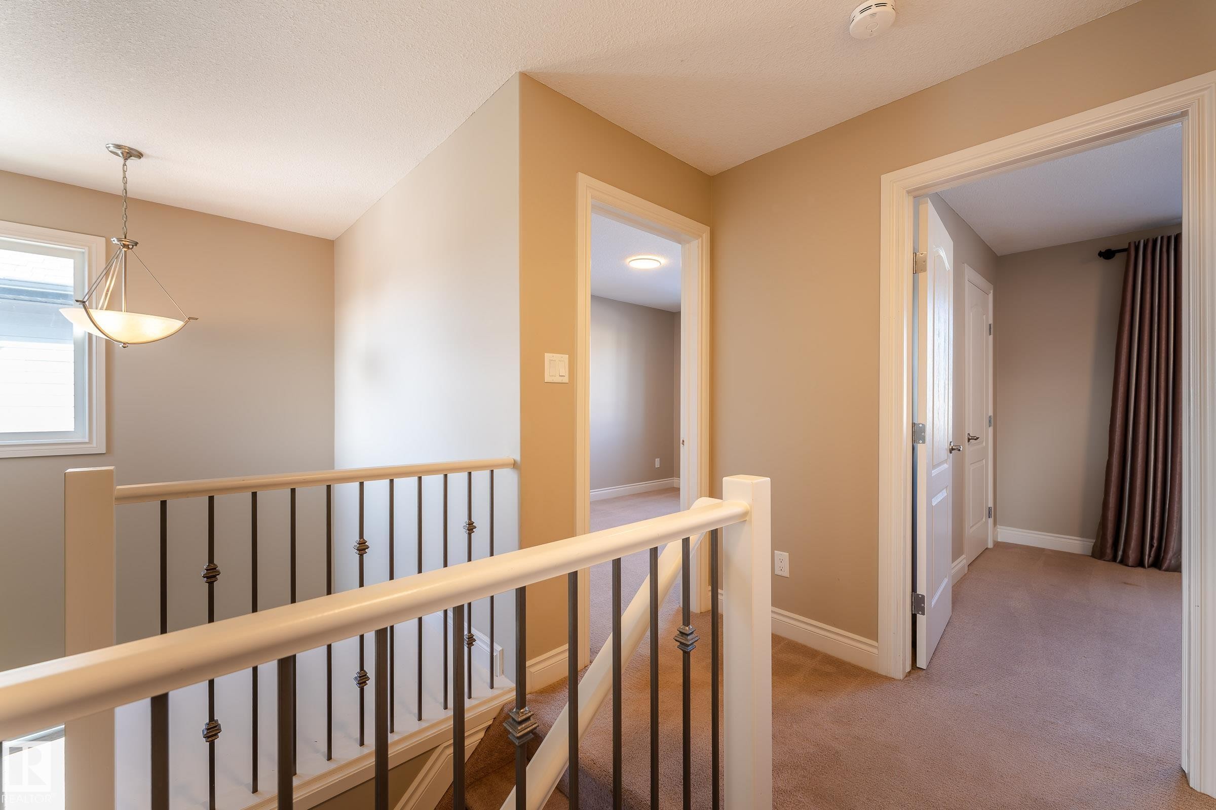 17614 8 Avenue, Edmonton, AB - Indoor Photo Showing Other Room