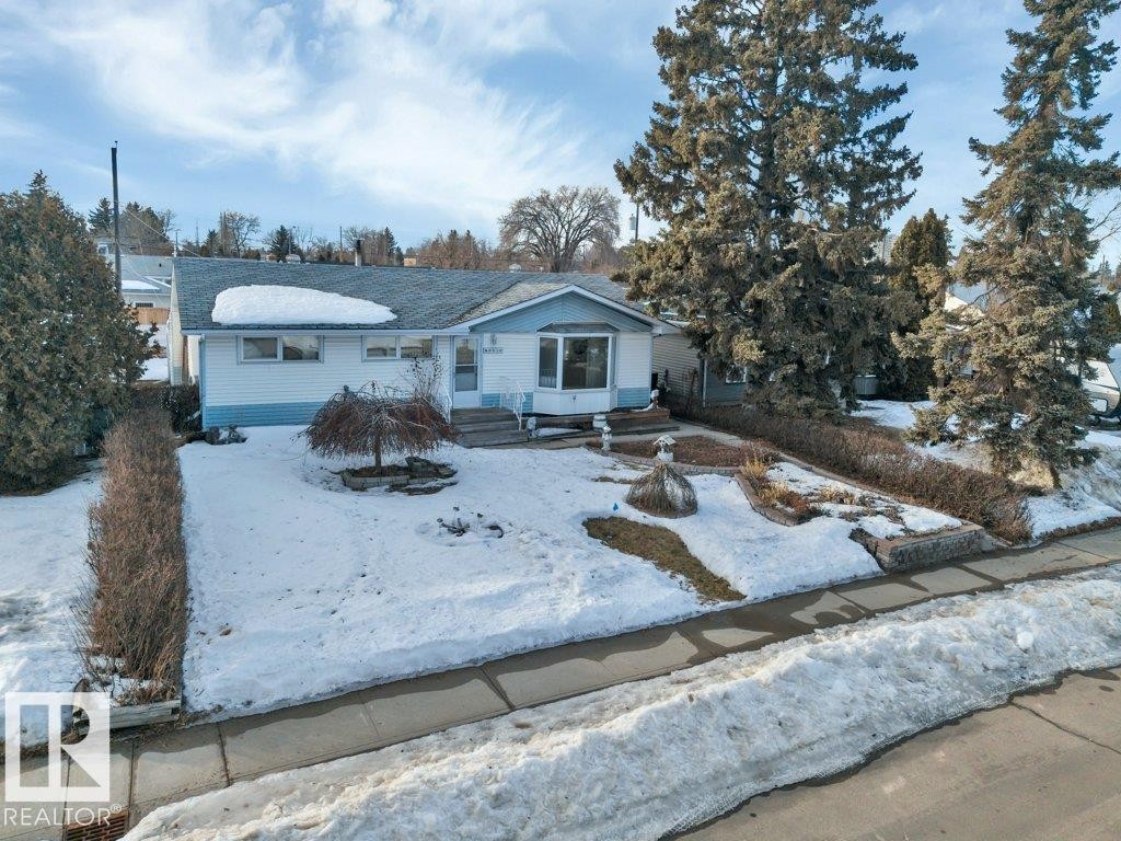 8016 161 Street, Edmonton, AB - Outdoor