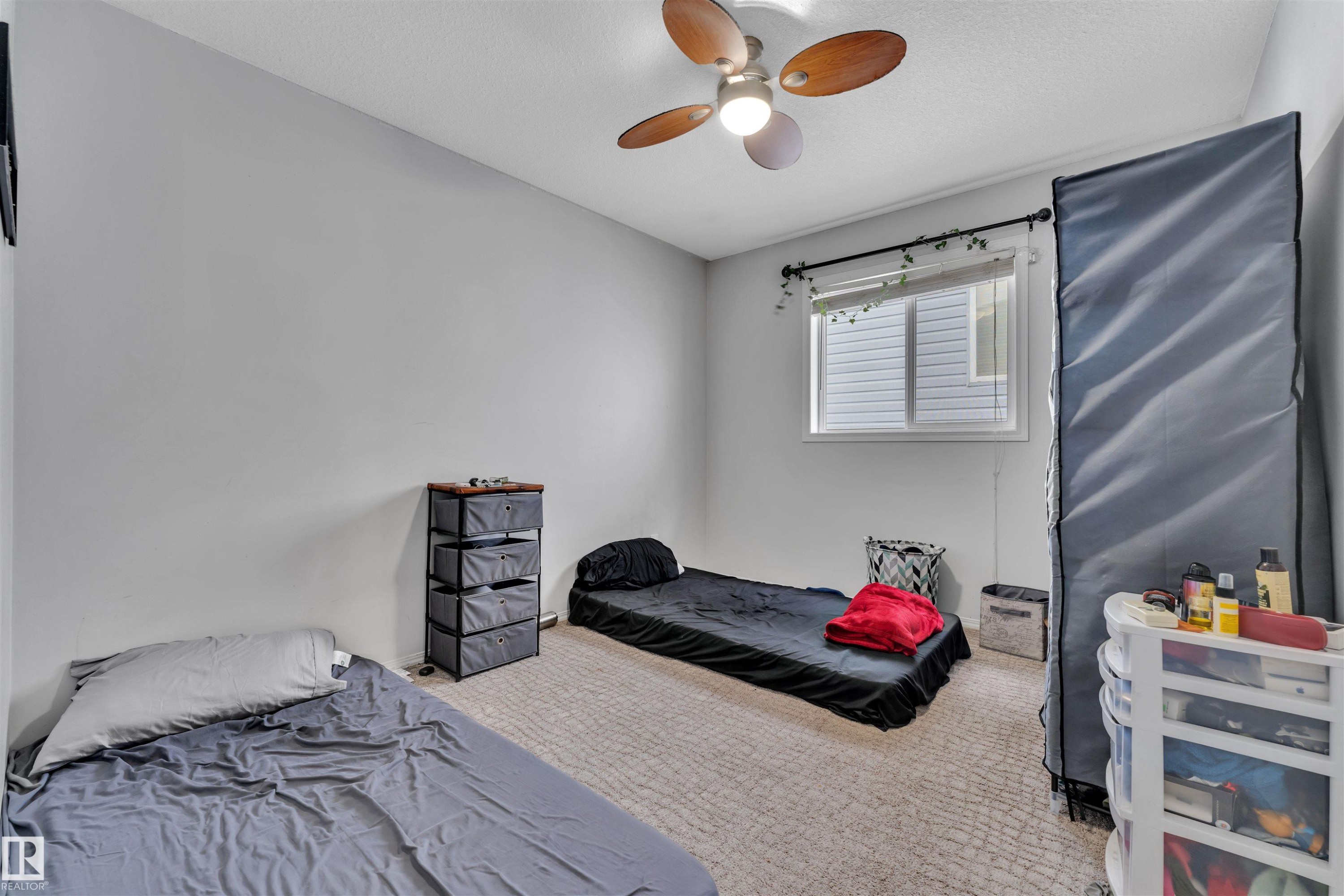 3307 24 Av, Edmonton, AB - Indoor Photo Showing Bedroom